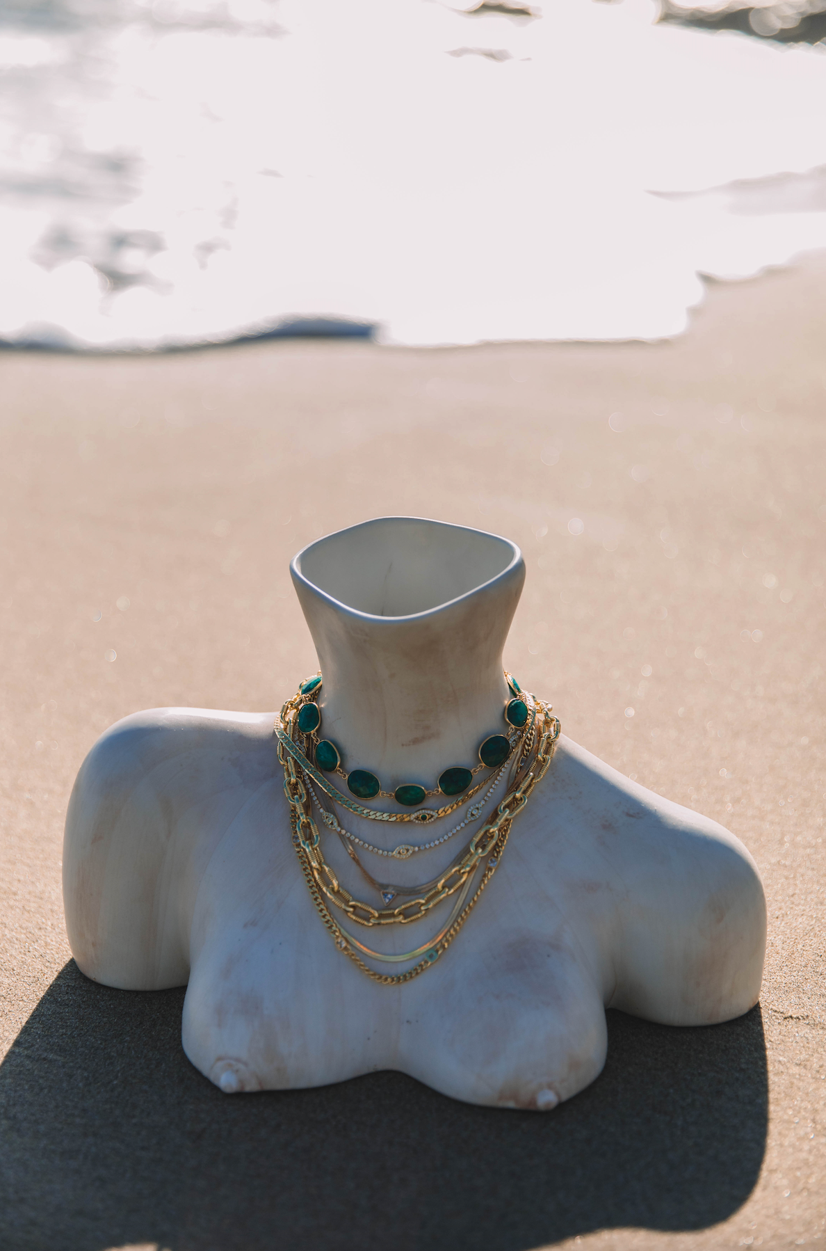 Dazzle Eyes Choker