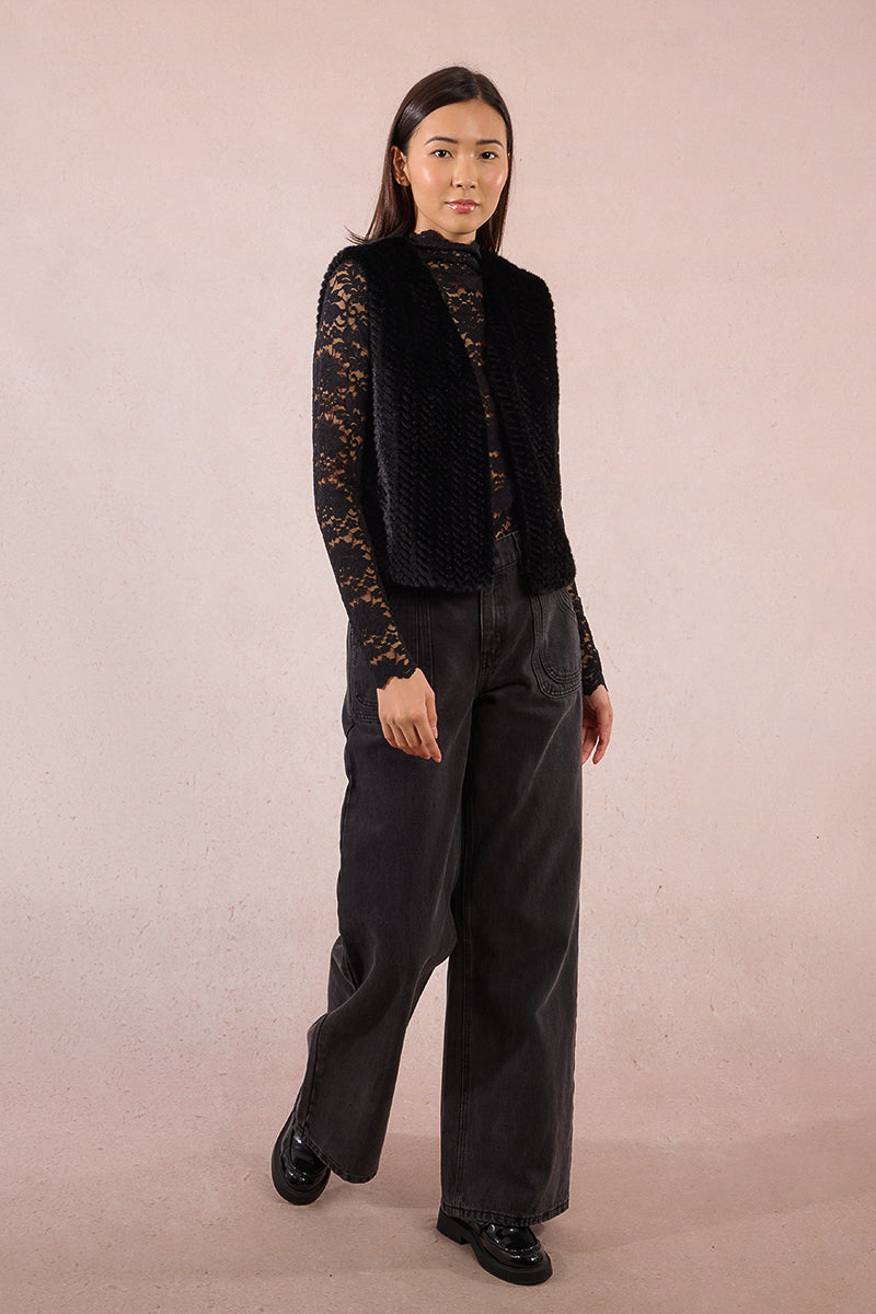 LADIES WOVEN SLEEVELESS JACKET - Black