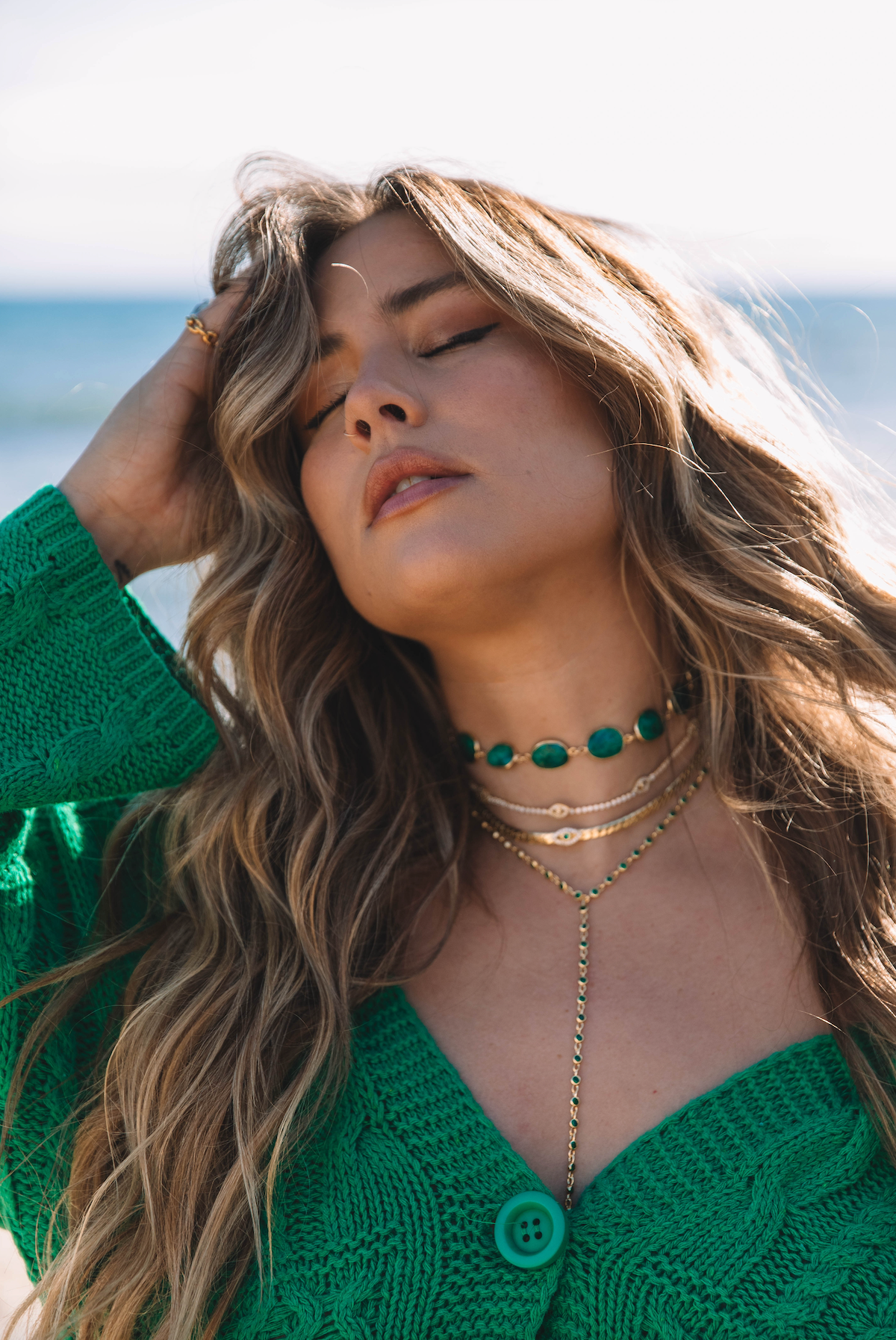 Dazzle Eyes Choker