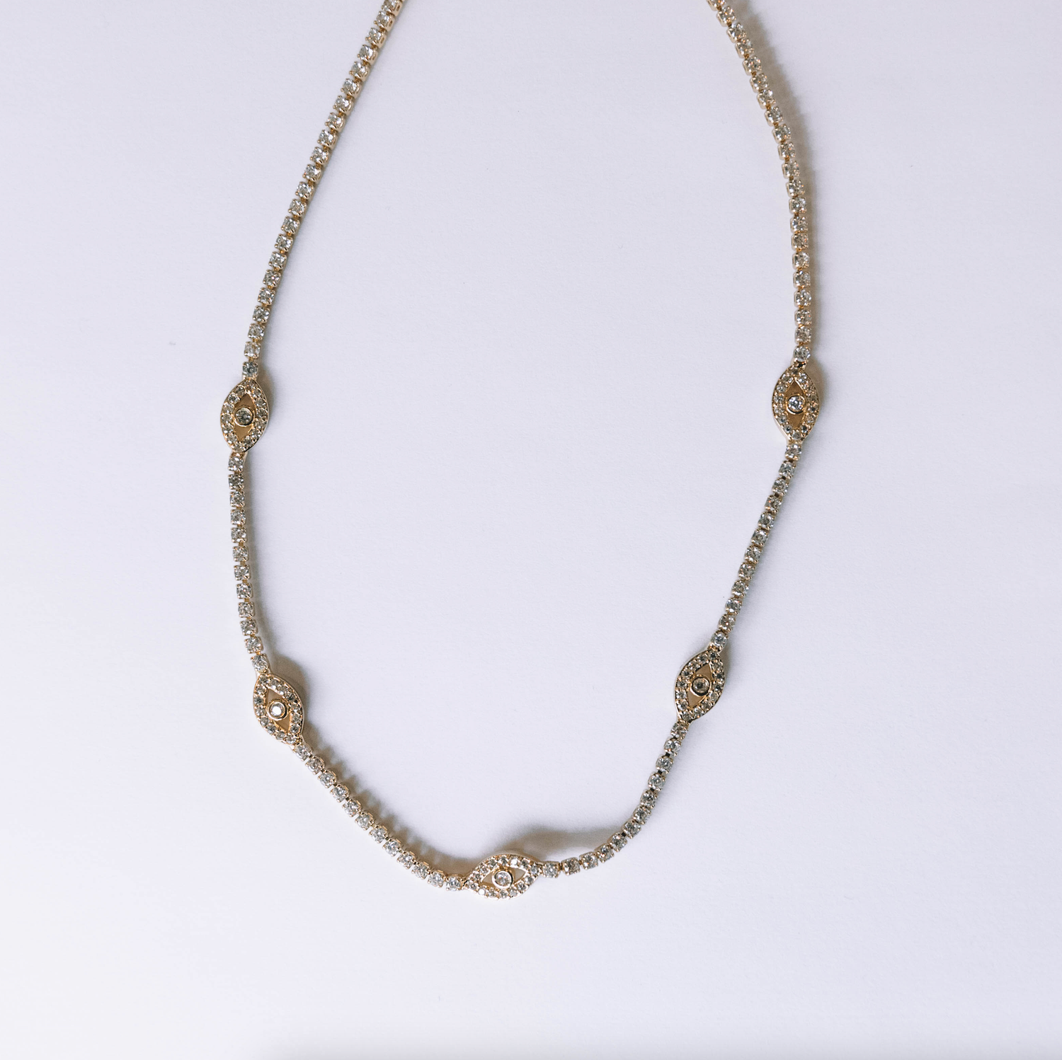 Dazzle Eyes Choker