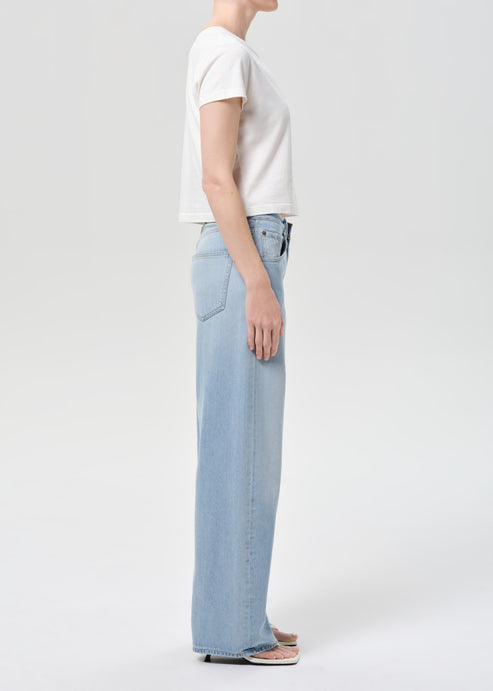 Low Curve Jean In memory
