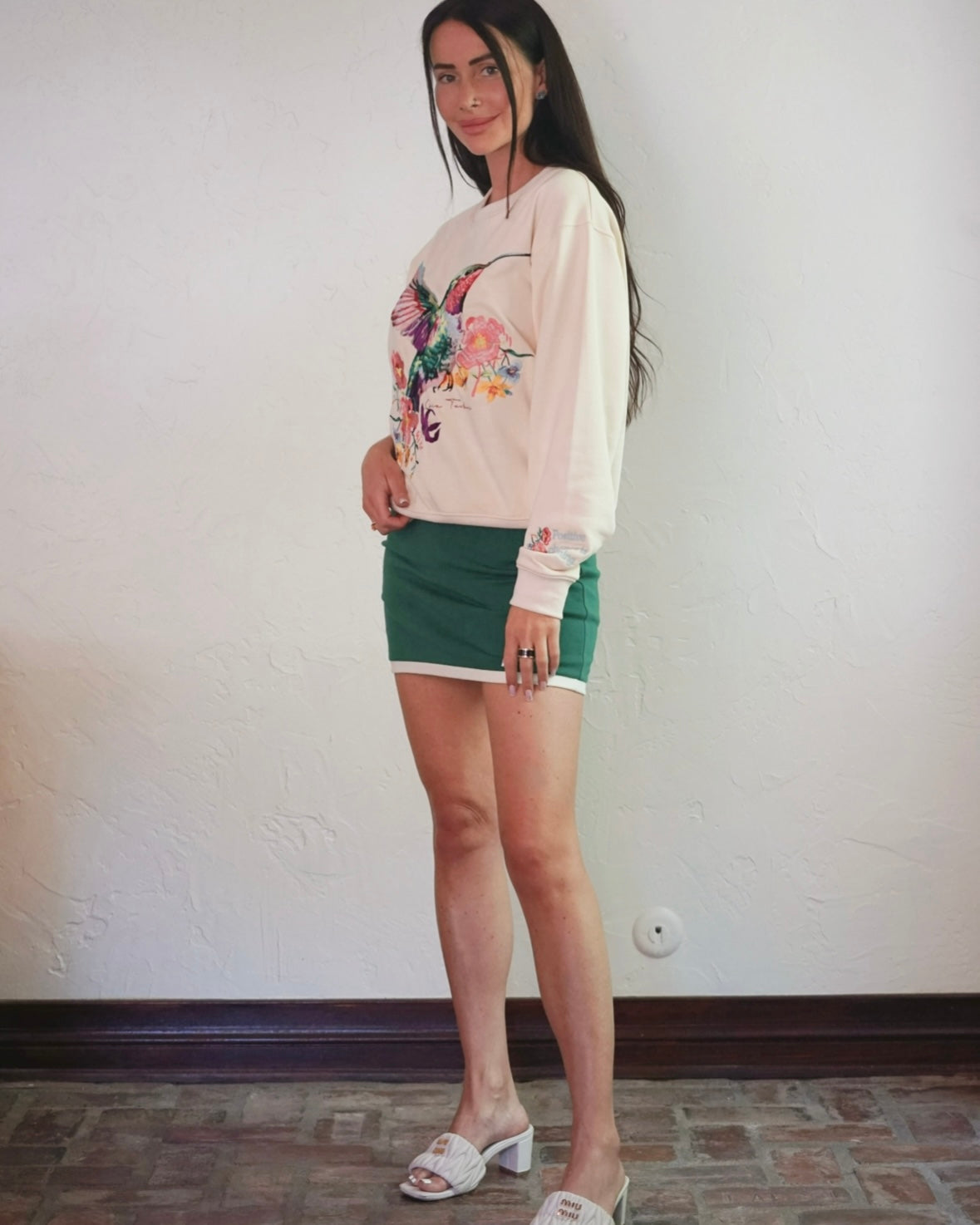 Classic Embroidered Sweatshirt Hummingbird