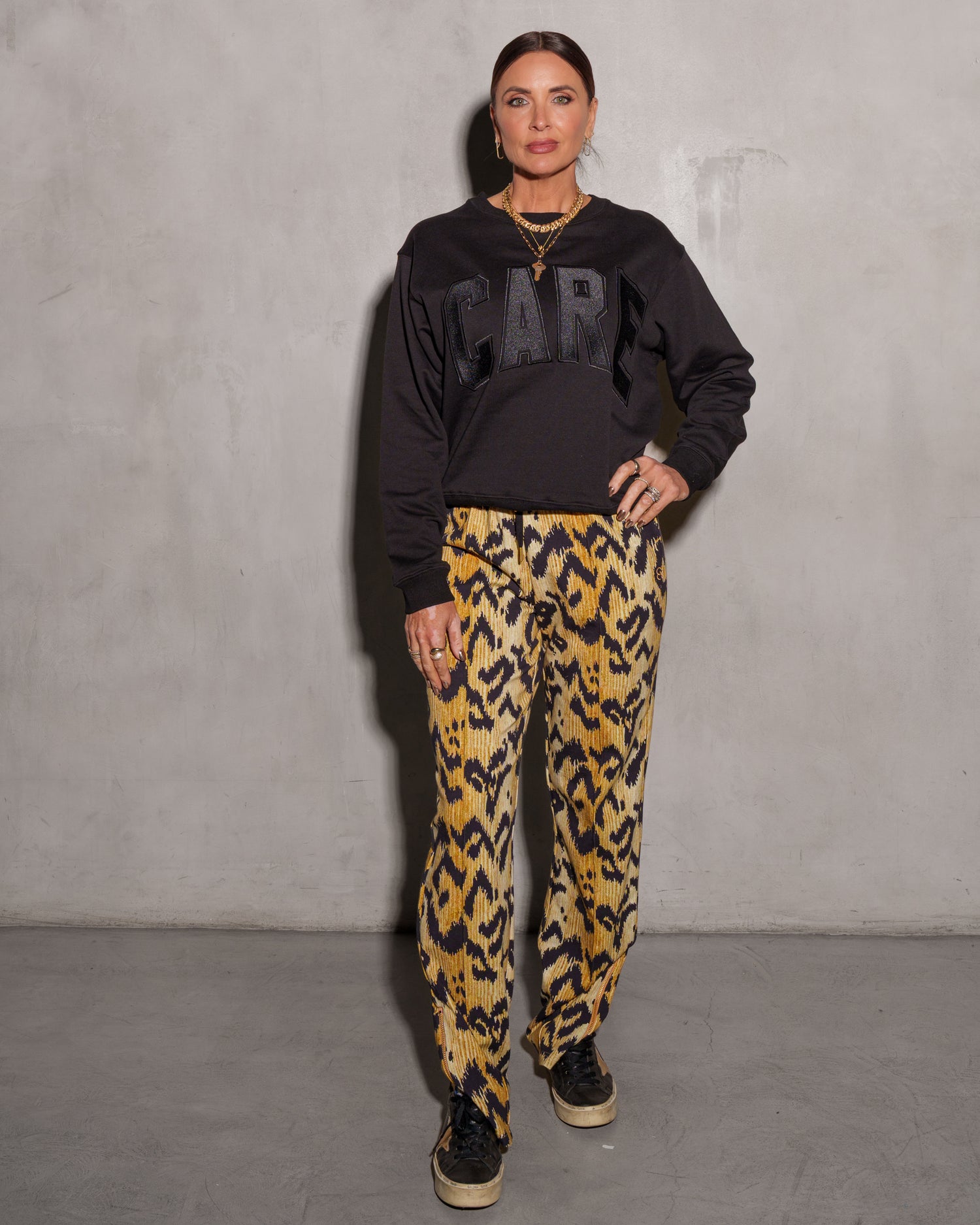 90’s Baggy CARE Crewneck - Black