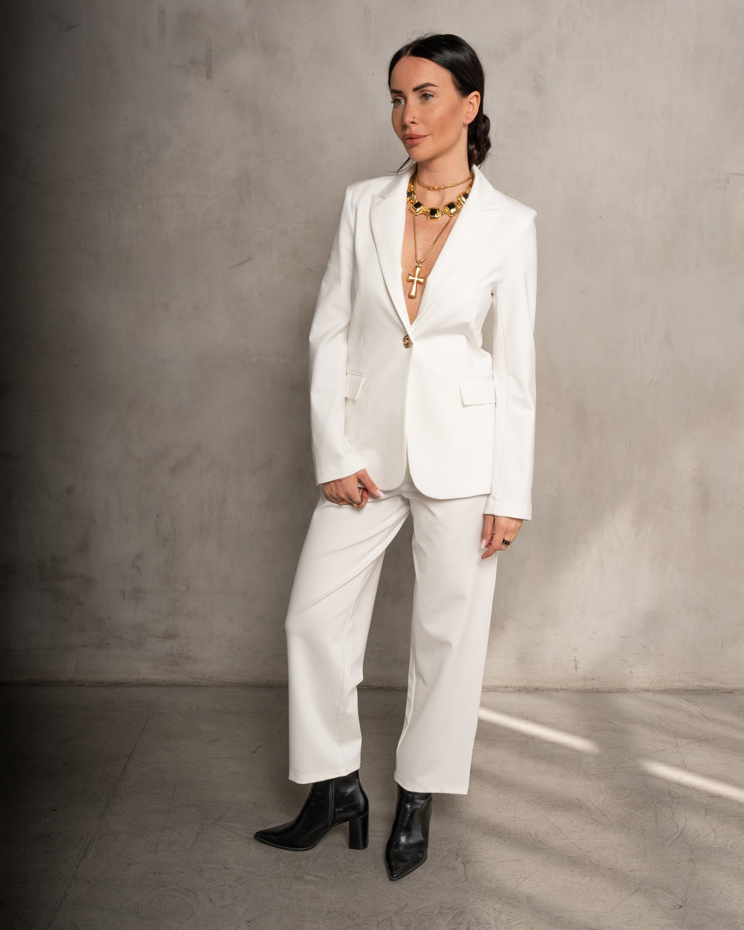 Analia Premiere Cropped Pant White
