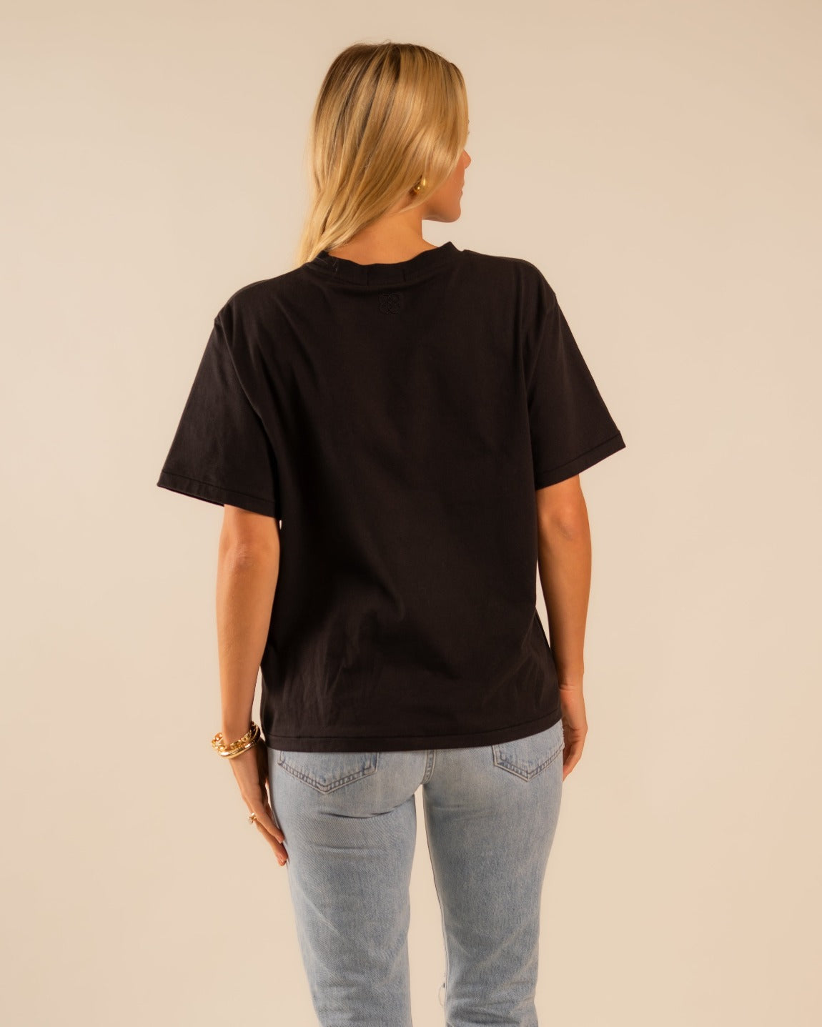 Marlie Tee Horses Embrace Black