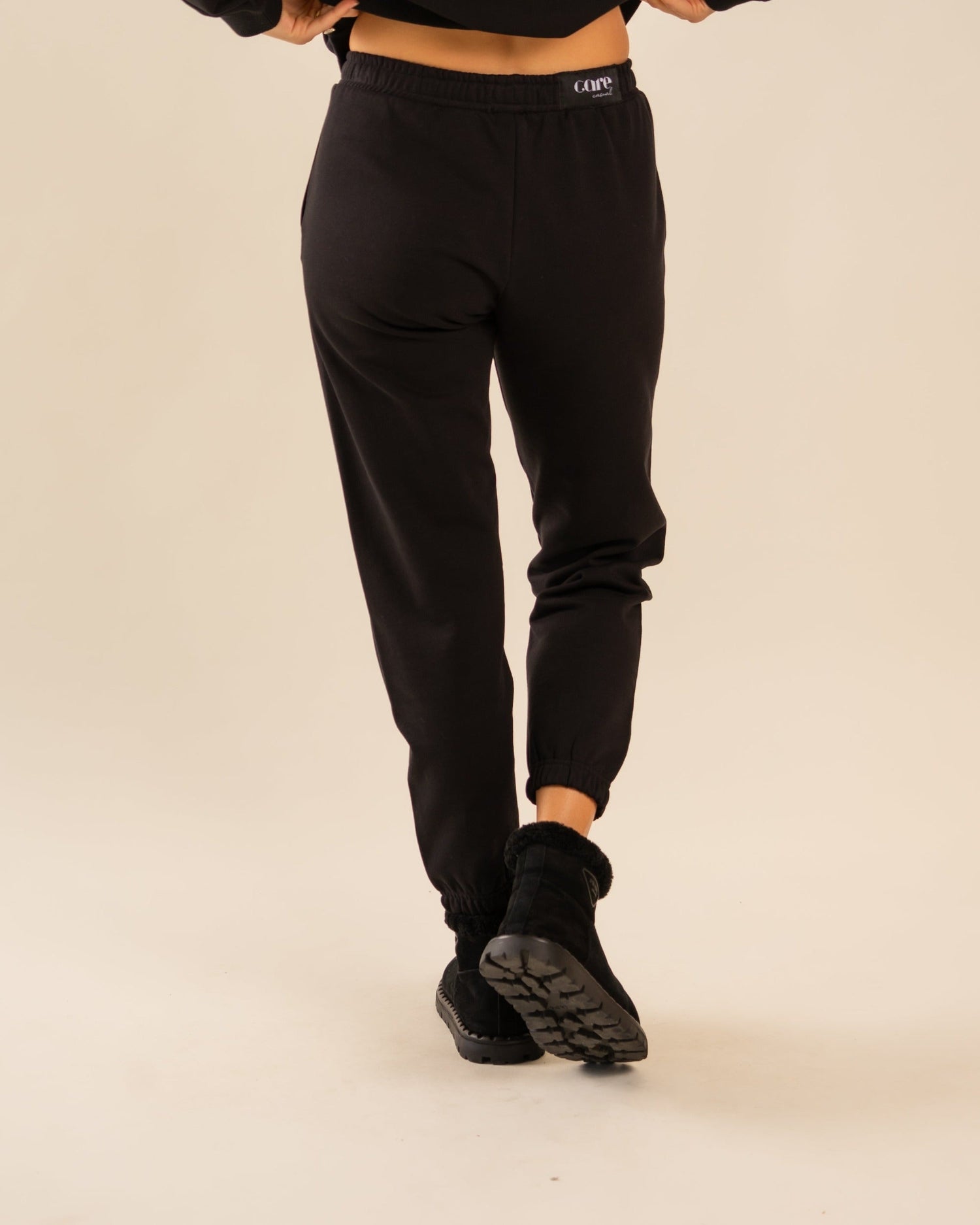 CARE Classic Sweatpants - Black 3