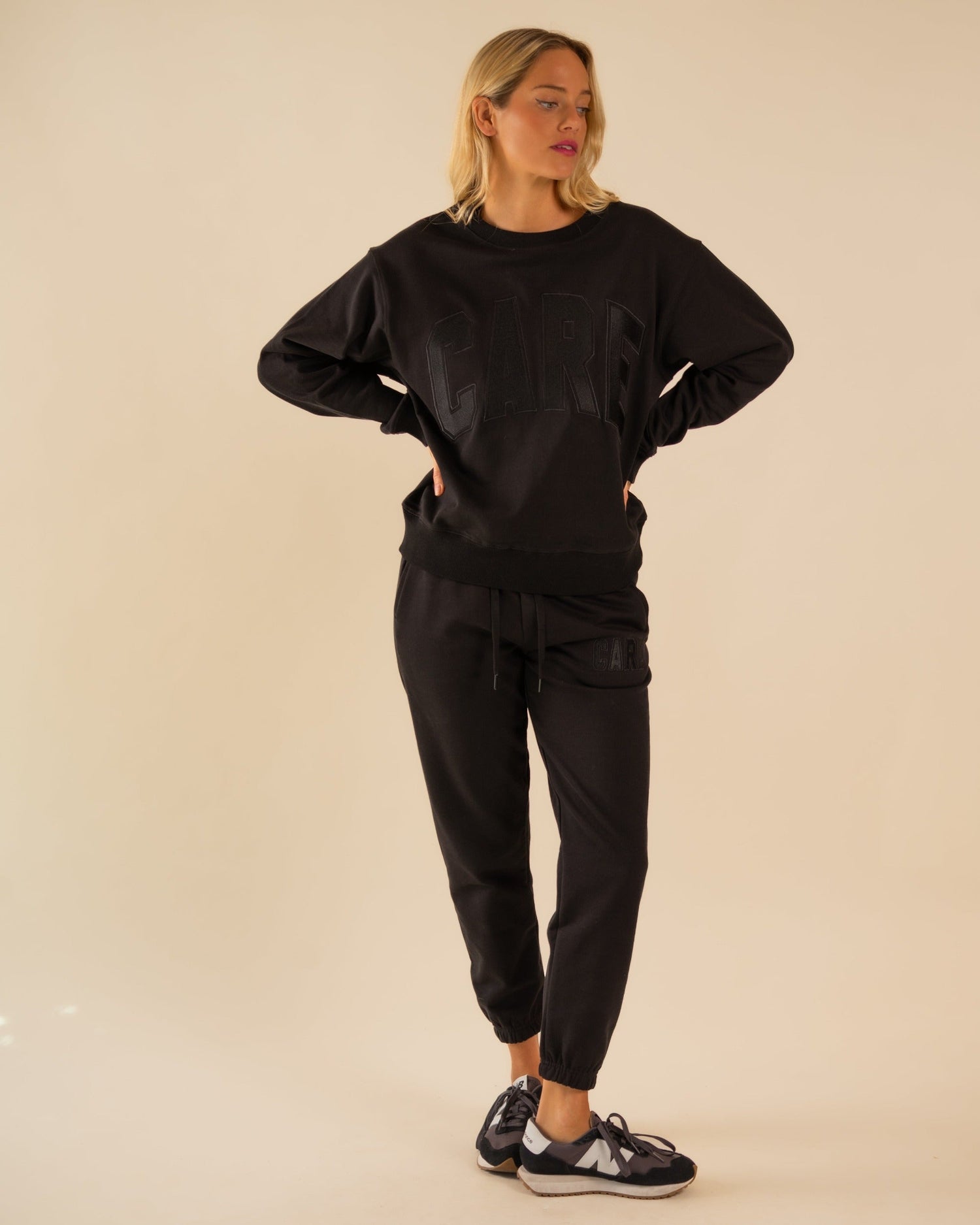 CARE Classic Sweatpants - Black 4