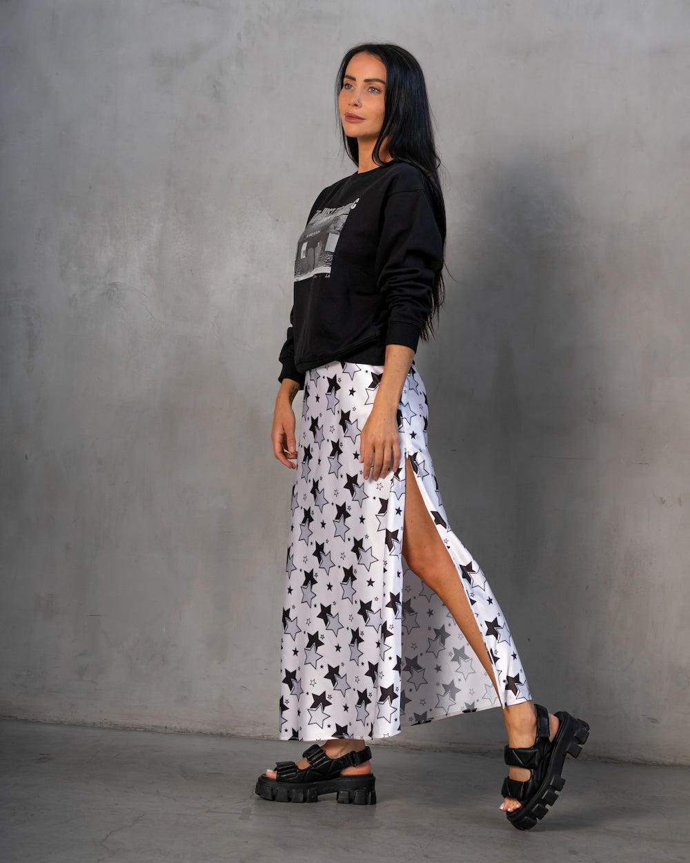 90’s Baggy Crewneck Here Just For Music