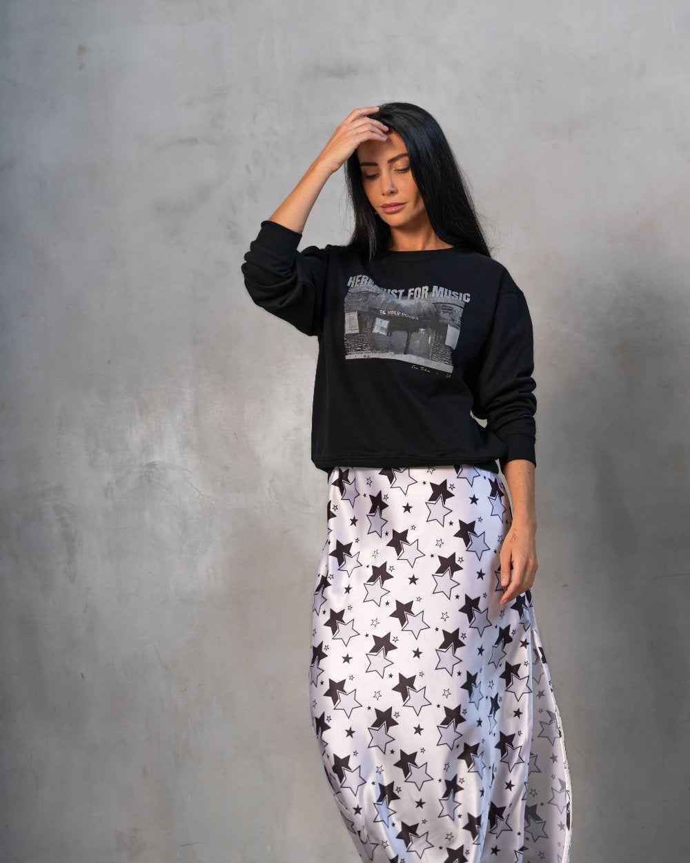 90’s Baggy Crewneck Here Just For Music