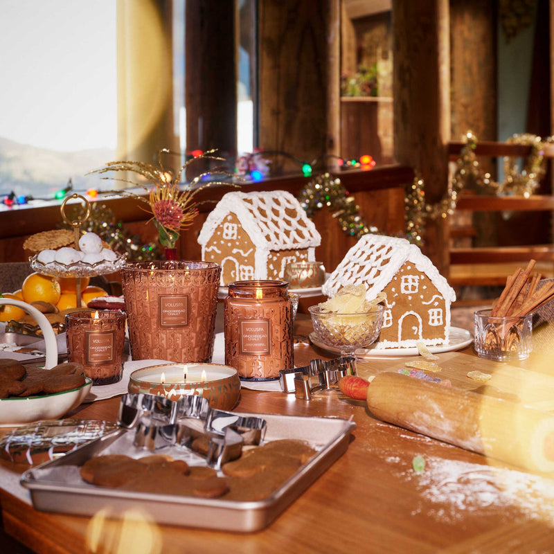 Gingerbread Chalet Classic Candle