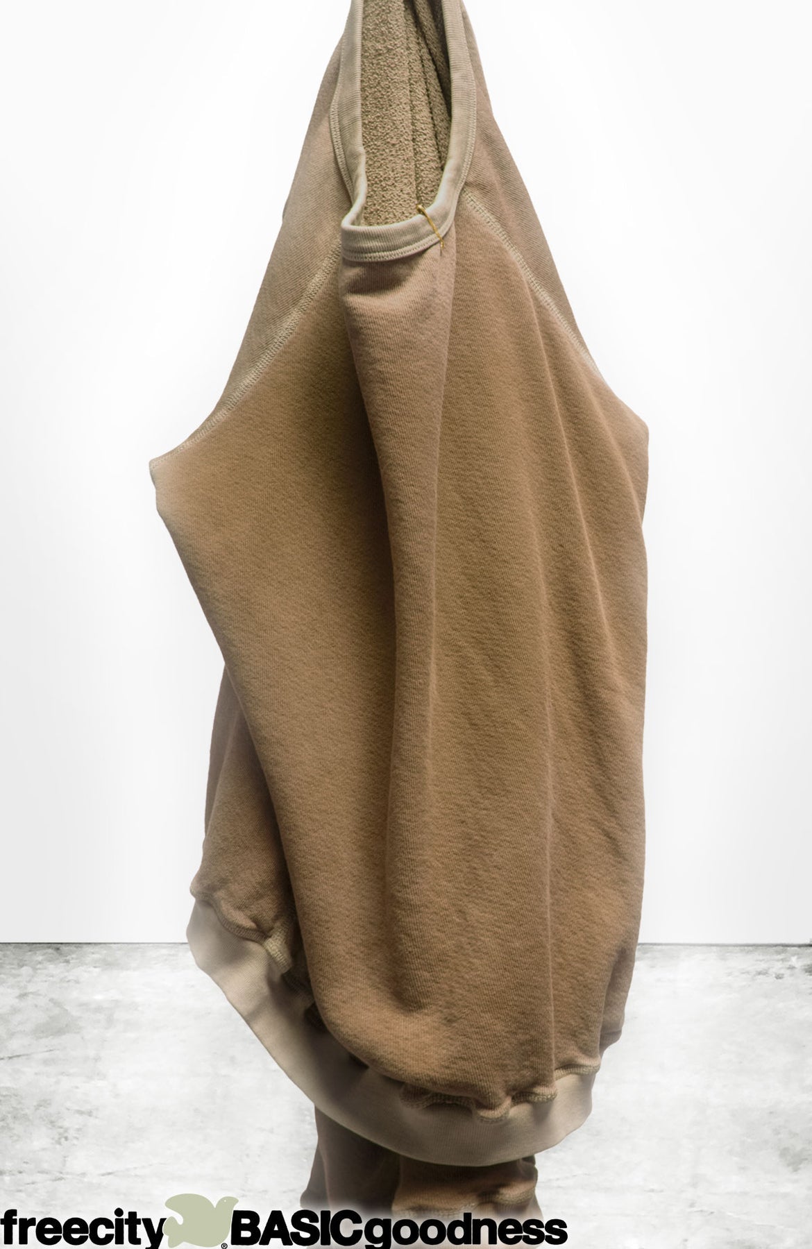 The FREECITY Lucky Rabbits Sweatshirt in BNZRB