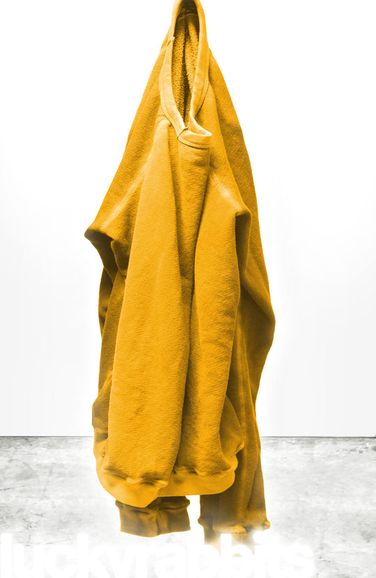 The FREECITY Lucky Rabbits Sweatshirt in yellowplant rabbit