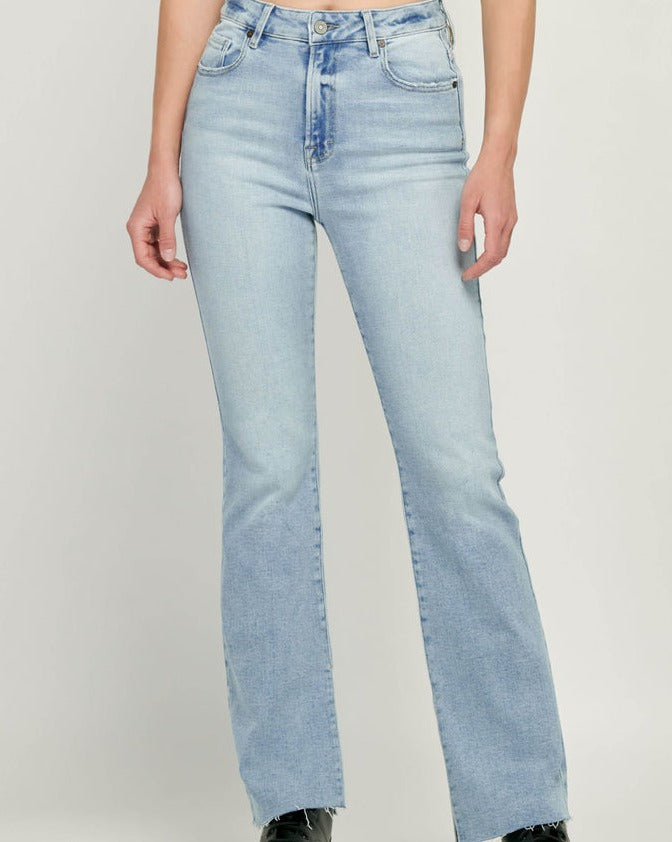 RYAN LIGHT WASH CLEAN SIDE SLIT BOOTCUT