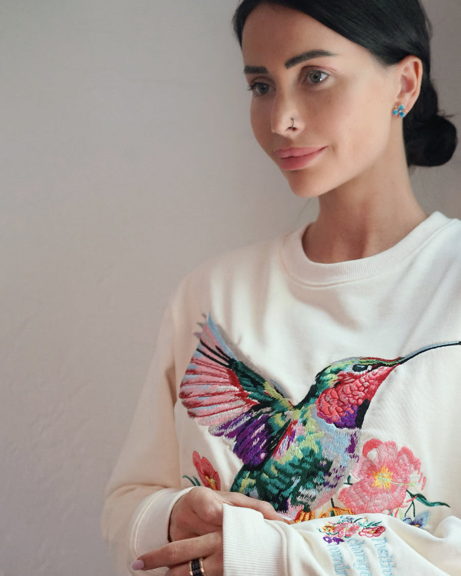 Classic Embroidered Sweatshirt Hummingbird