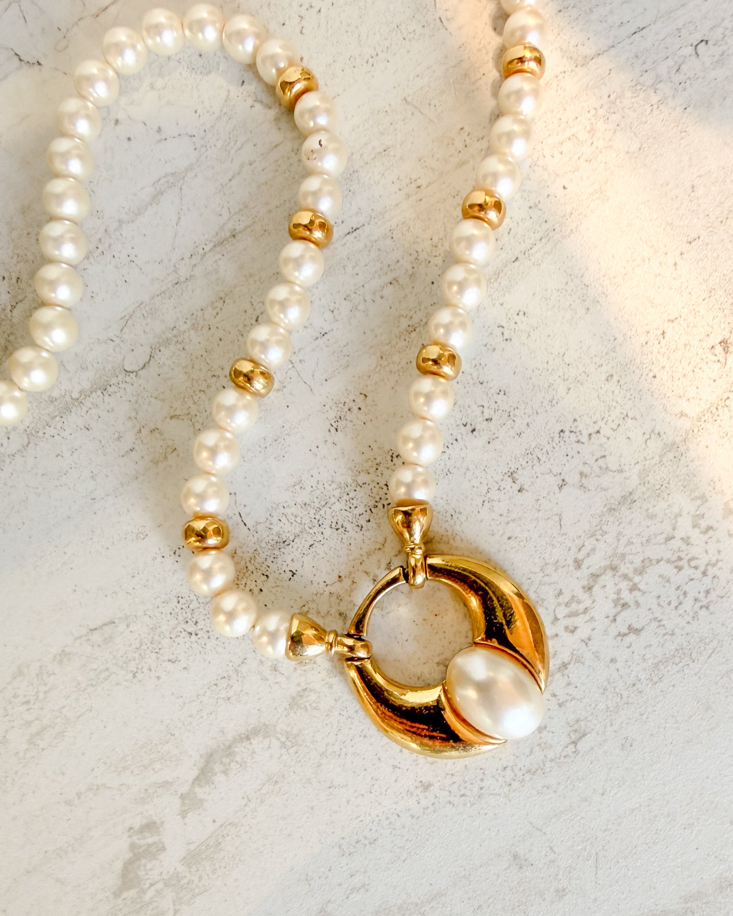 Vintage Gold and Pearl Beaded Pendant Necklace