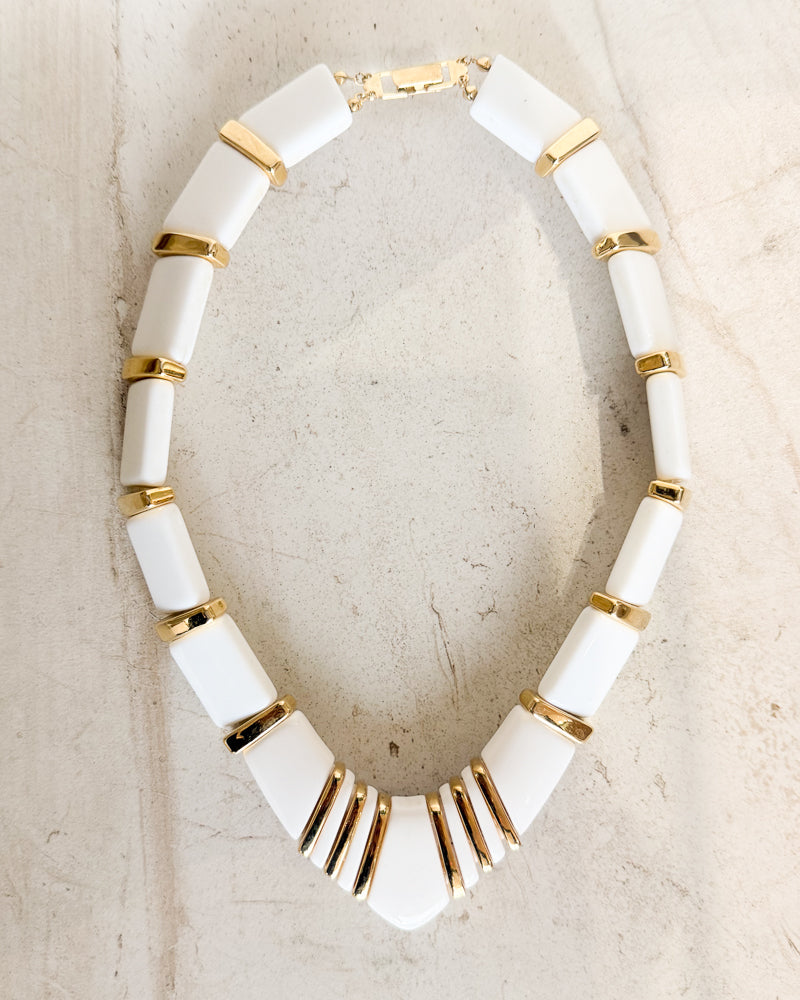 Vintage Signed COUTURE GOLD W/WHITE LUCITE MODERNIST DECO NECKLACE