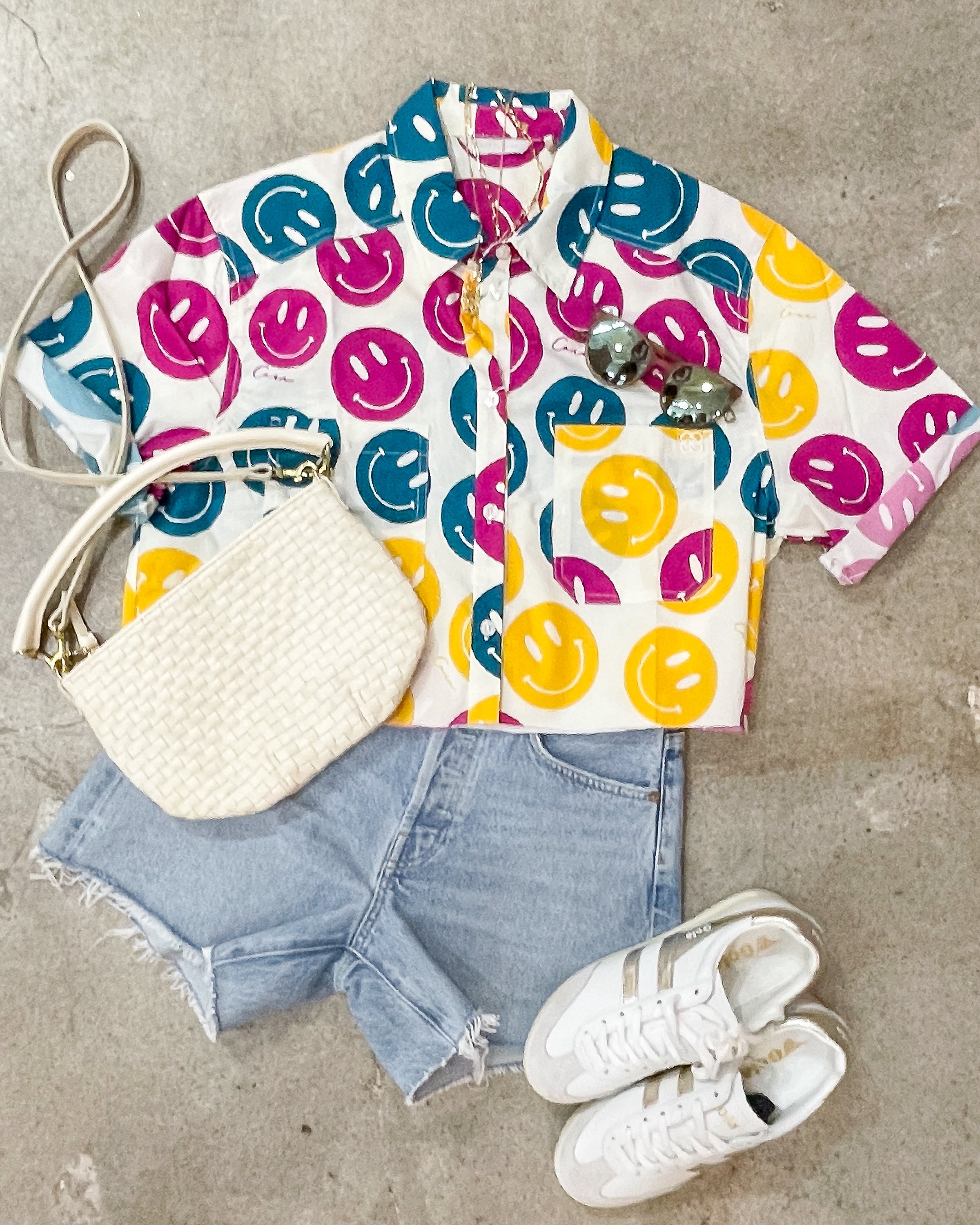 Basic Preslie Poplin Cropped Shirt All Over Smiley