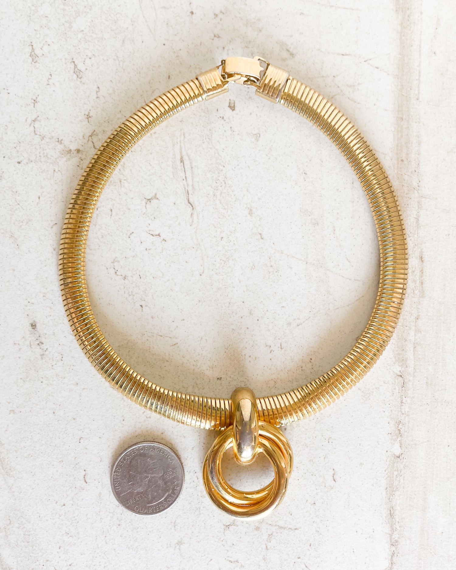 Vintage Elegant Gold-Tone Omega Necklace