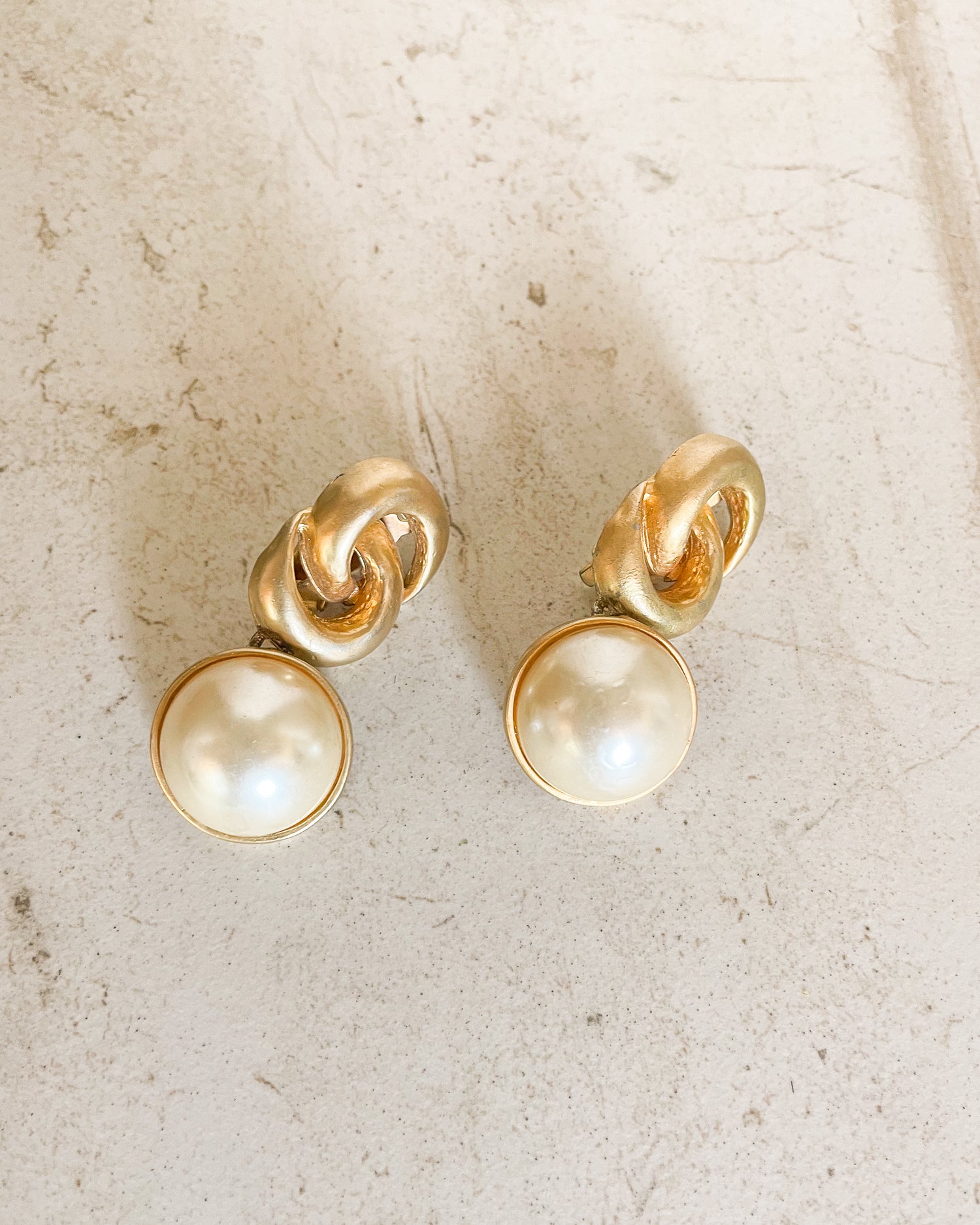 Vintage Faux Pearl Gold Tone Clip On Earrings