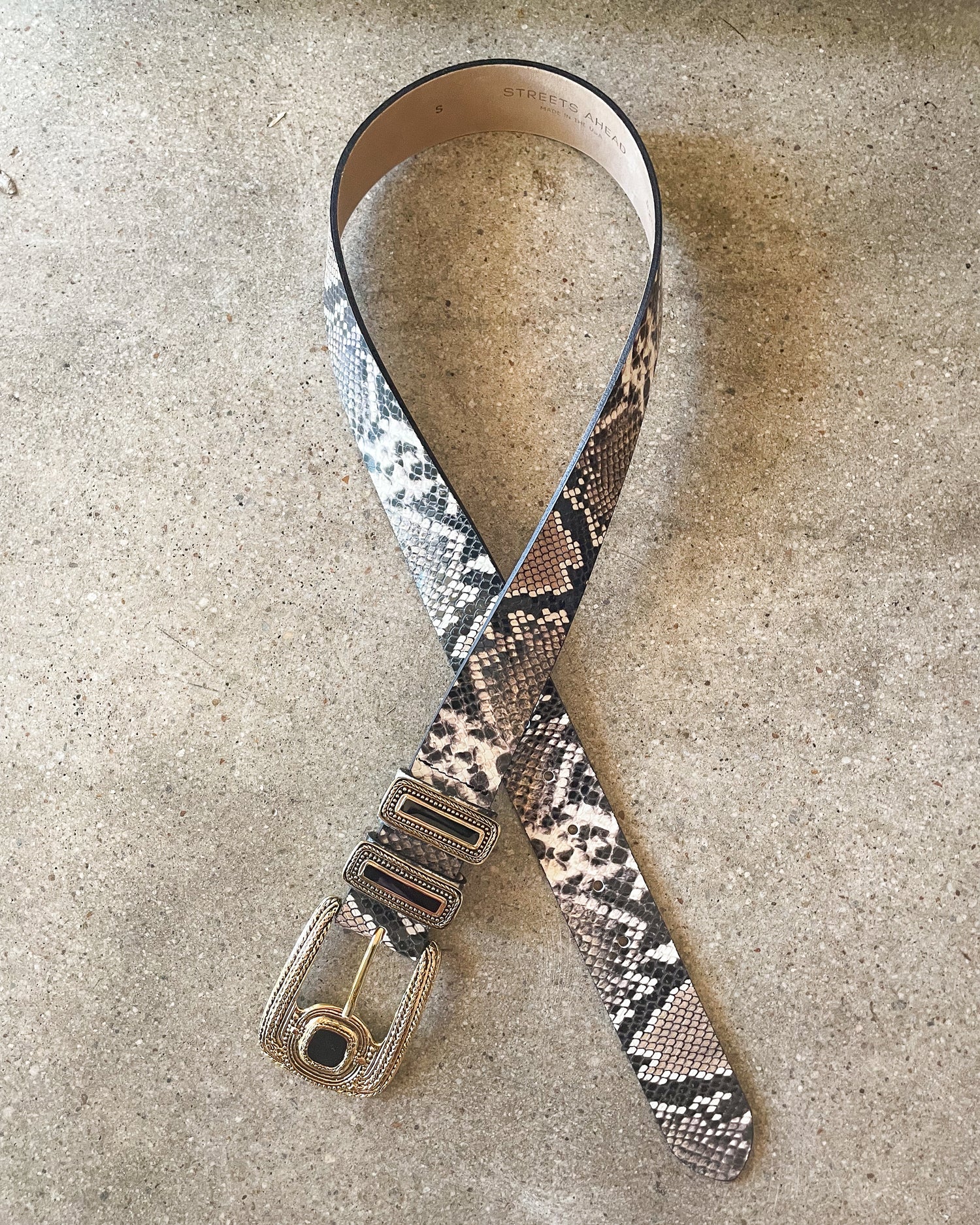 Cares Snake leather Belt