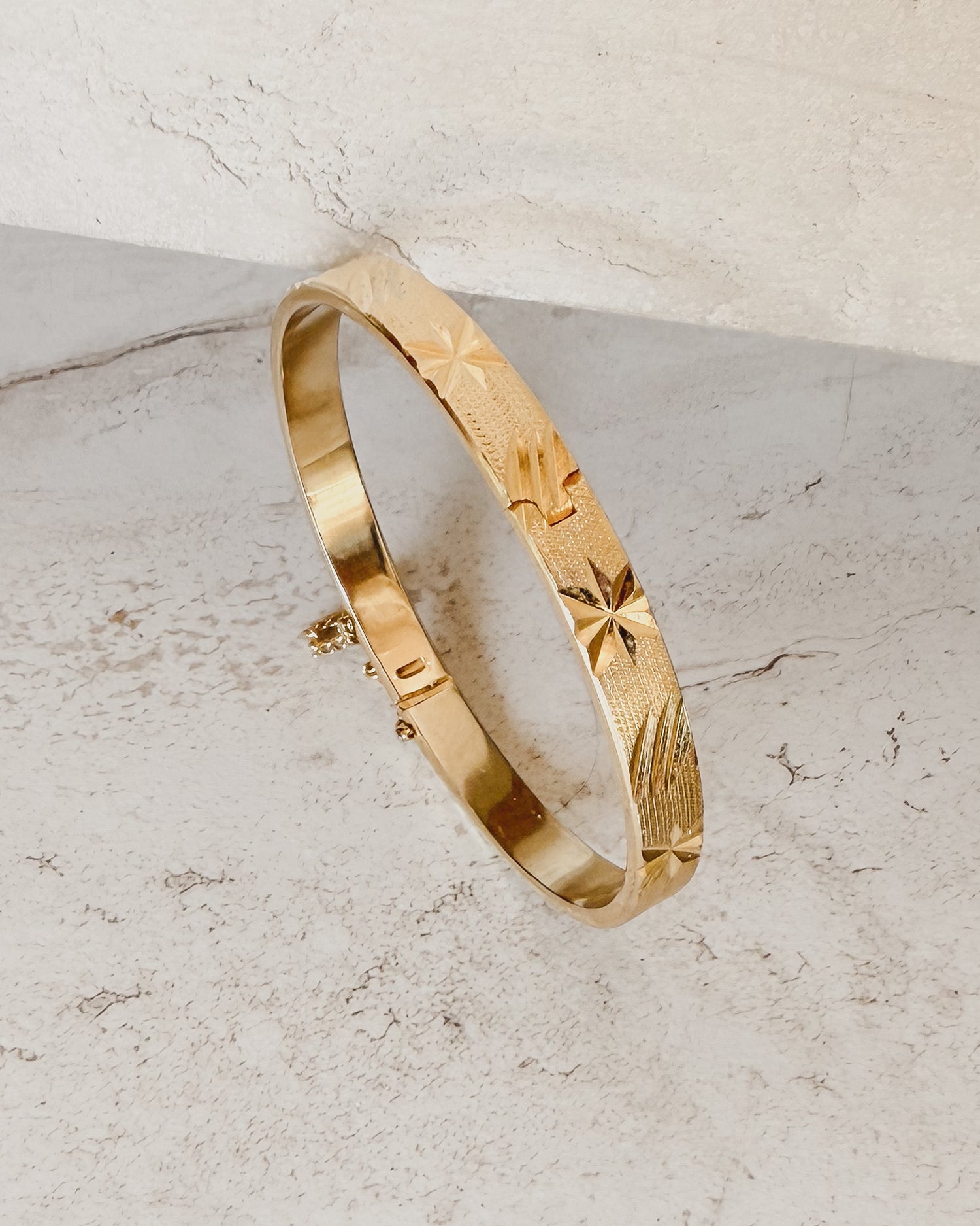 Vintage Etched Star Hinged Bangle Bracelet
