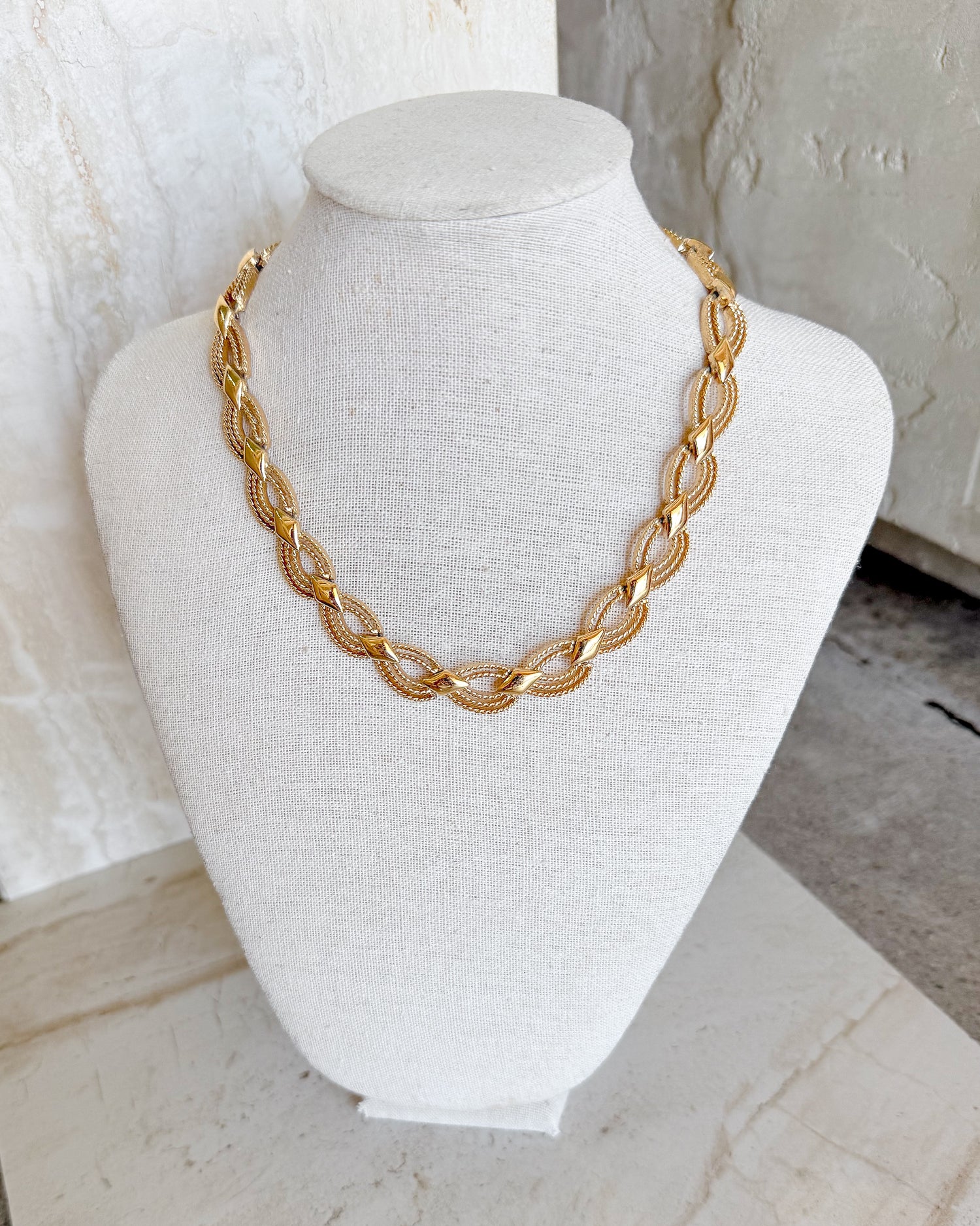 Vintage Textured Geometric Link Necklace