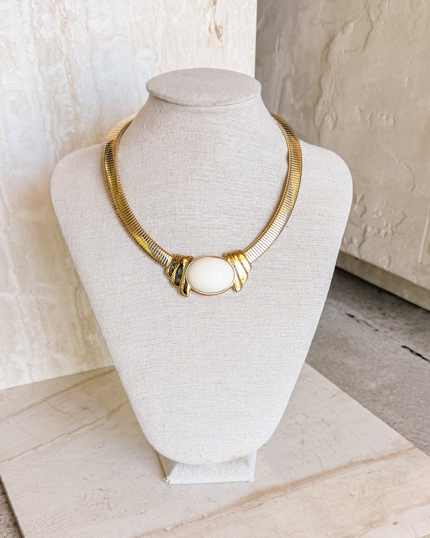 Vintage Signed Large Cream Cab Pendant on Flex Snake Chain Necklace