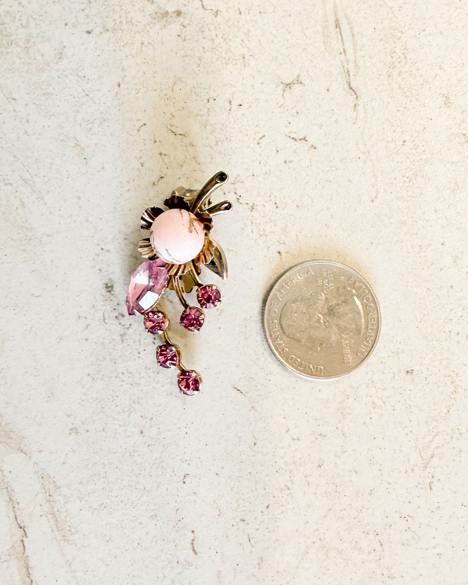 Vintage 1940s pink/gold floral Clip On Earrings
