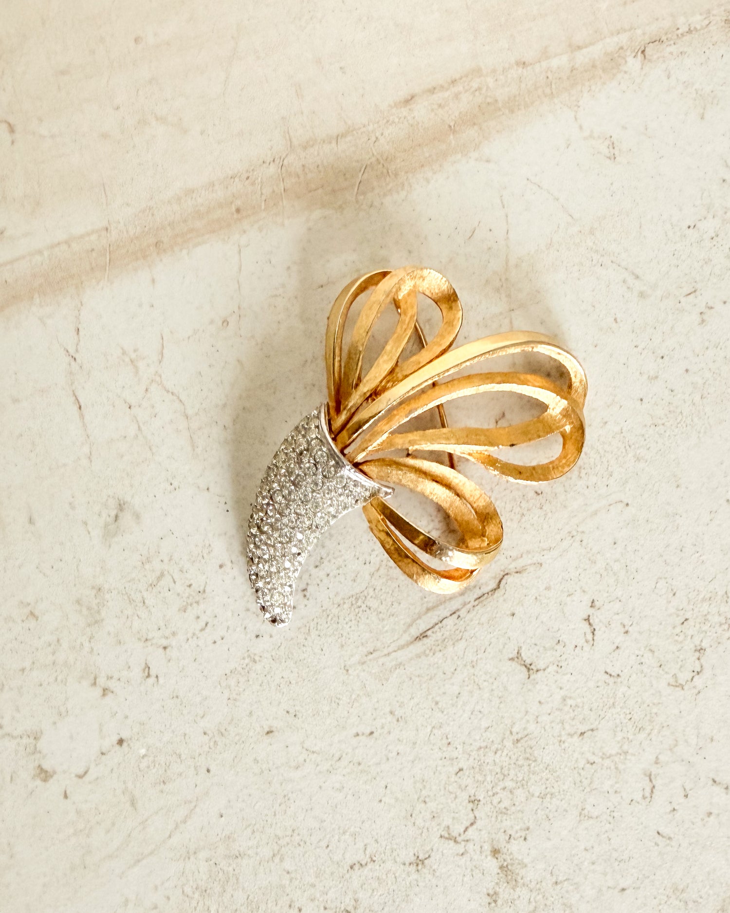 Vintage Gold Tone With Rhinestones Feather Brooch