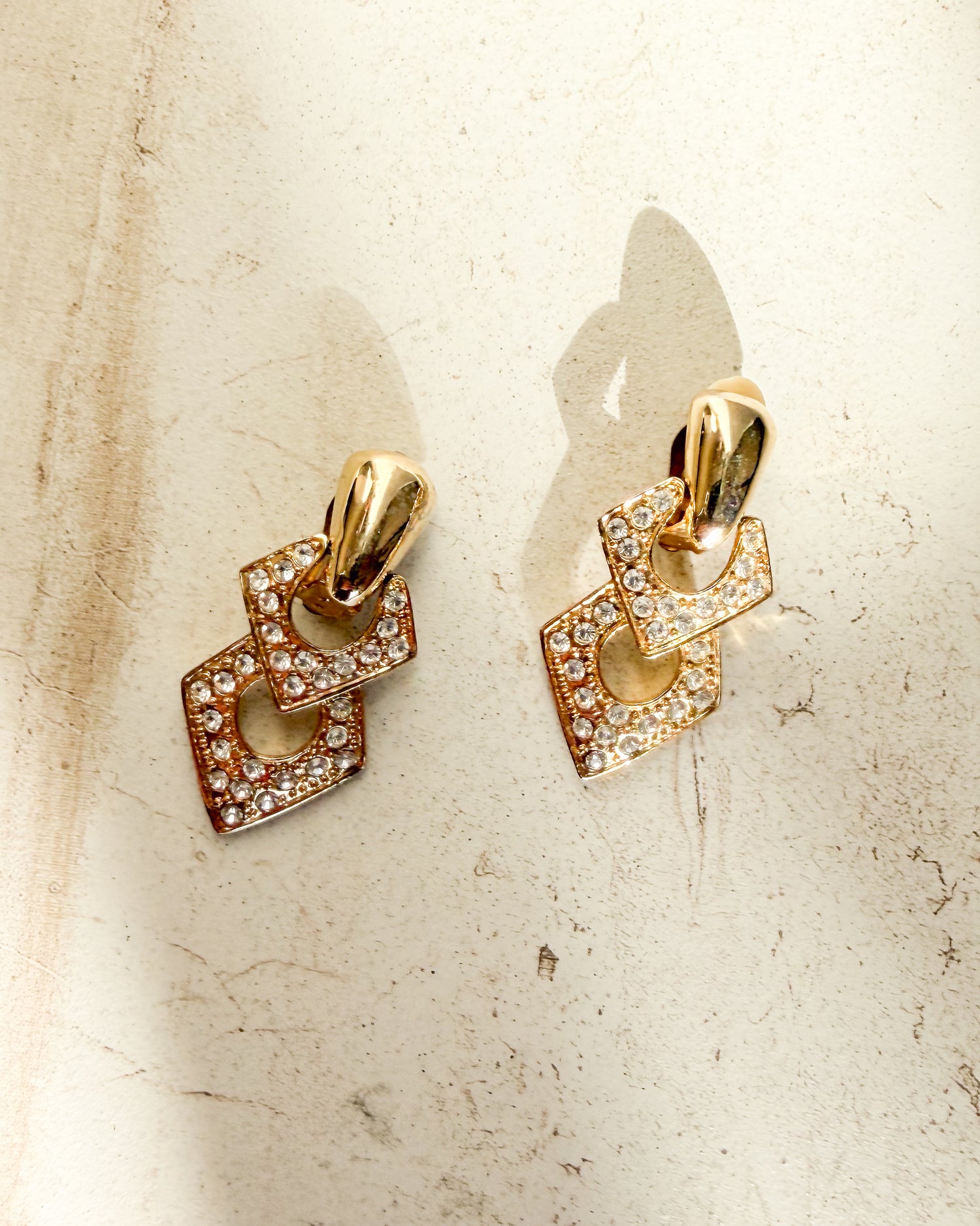 Vintage GOLD DANGLE CLIP ON EARRINGS