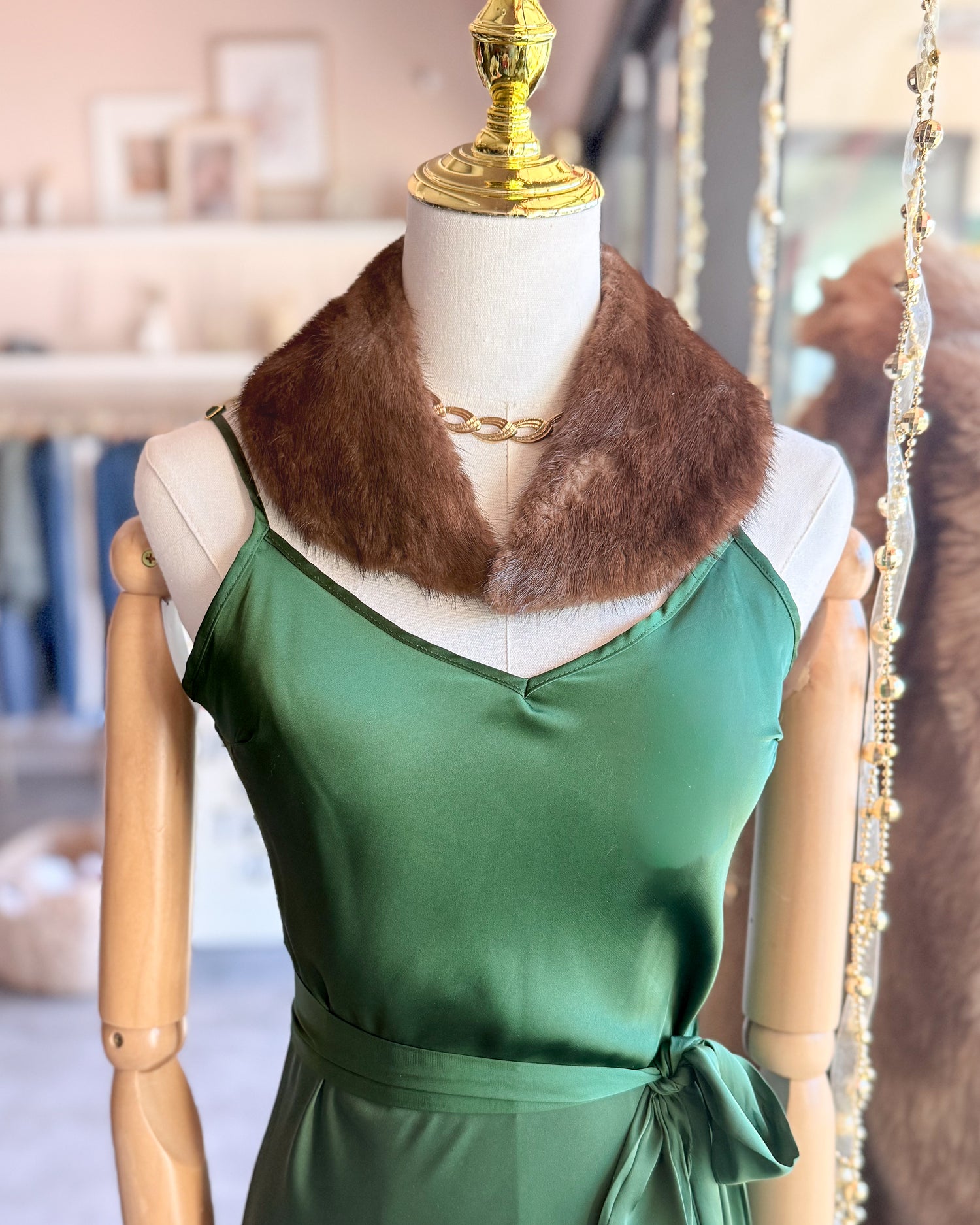 Vintage 50s Medium Brown Real Fur Collar
