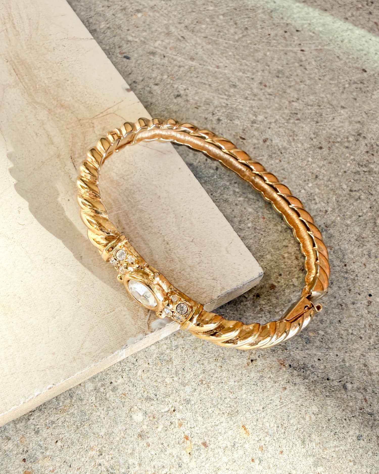 Vintage Signed goldtone crystal hinge bracelet