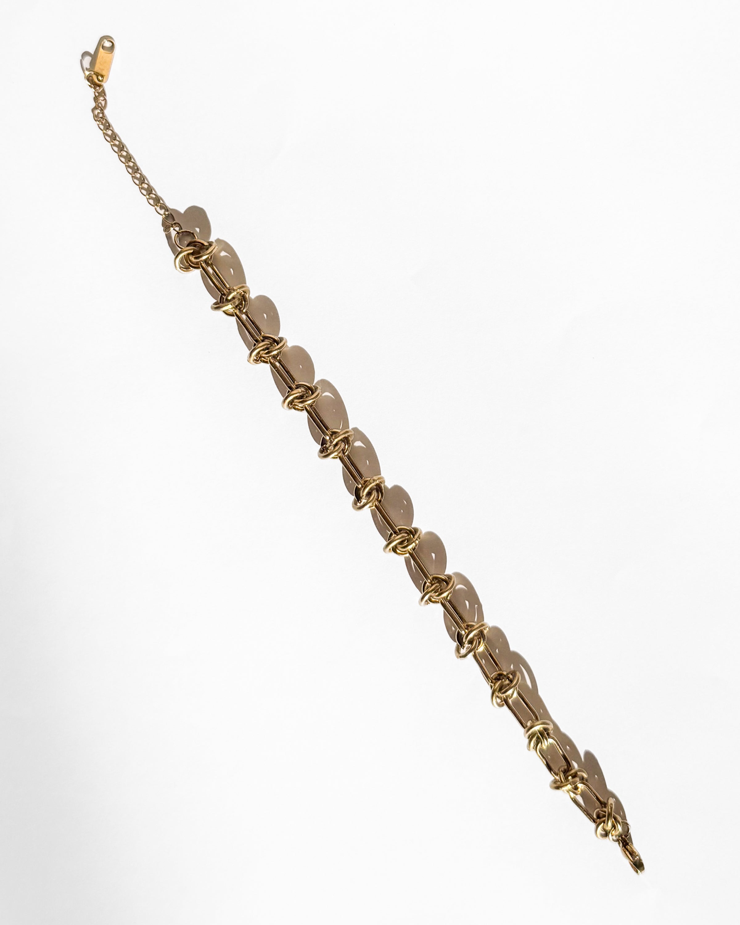 Gold Knots Bracelet