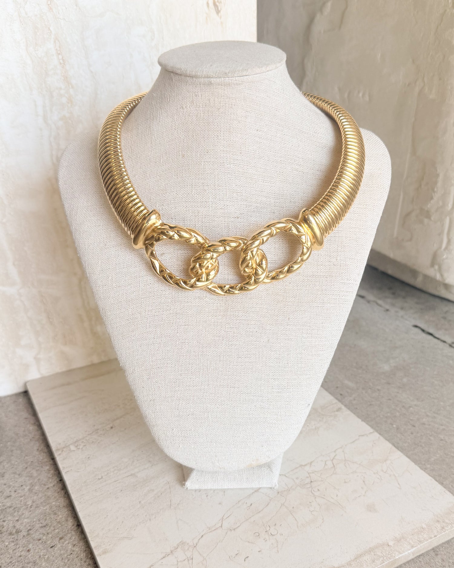 Vintage Gold Tone 3 Knot Necklace