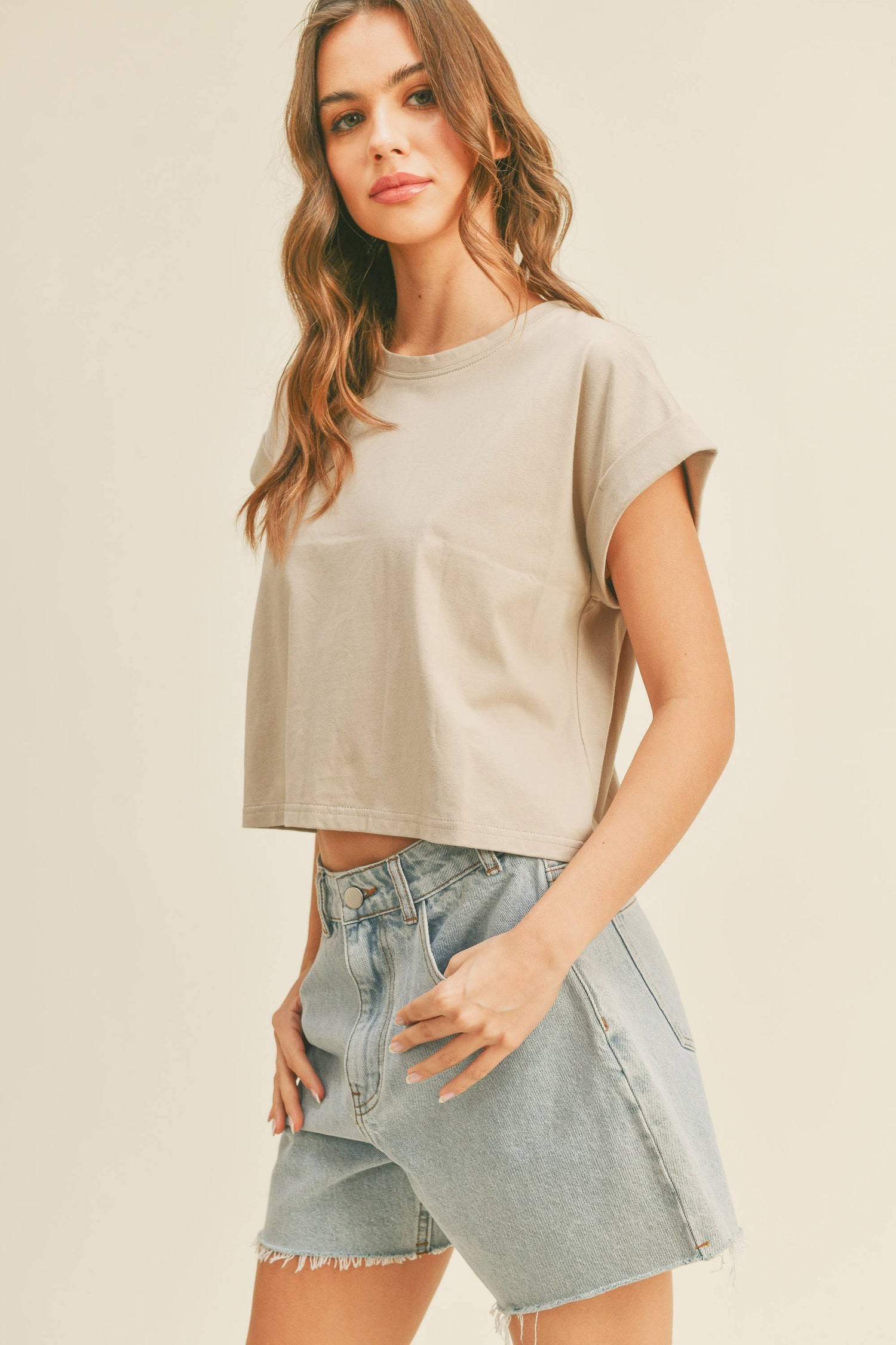 Dylan NECK CUFFED SLEEVE TOP