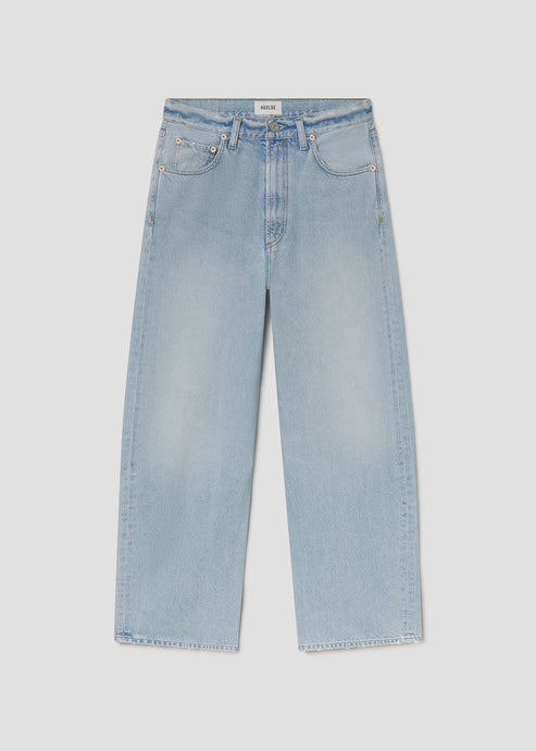Low Curve Jean In memory