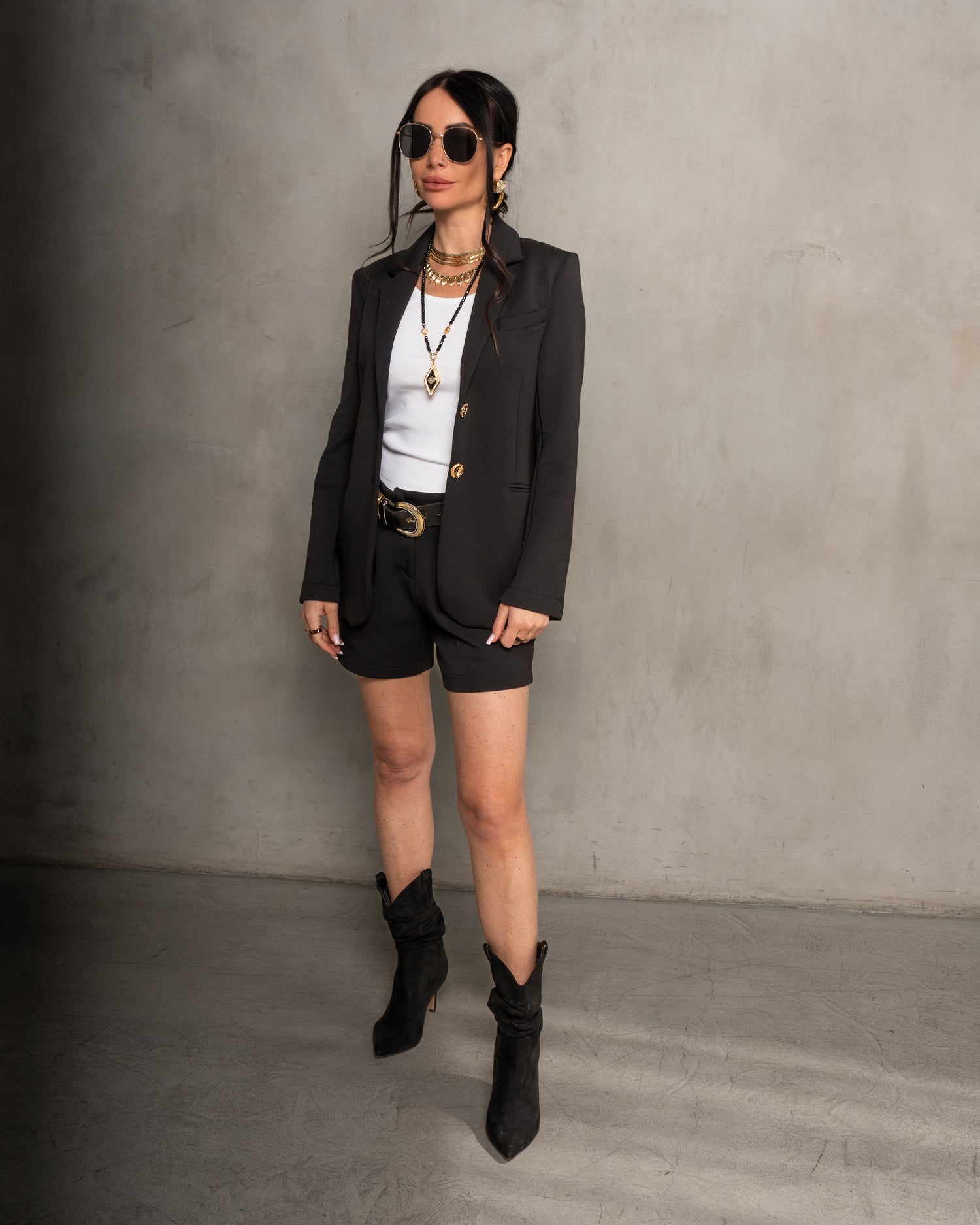 Riley Ultra Luxe Tailored Short - Black