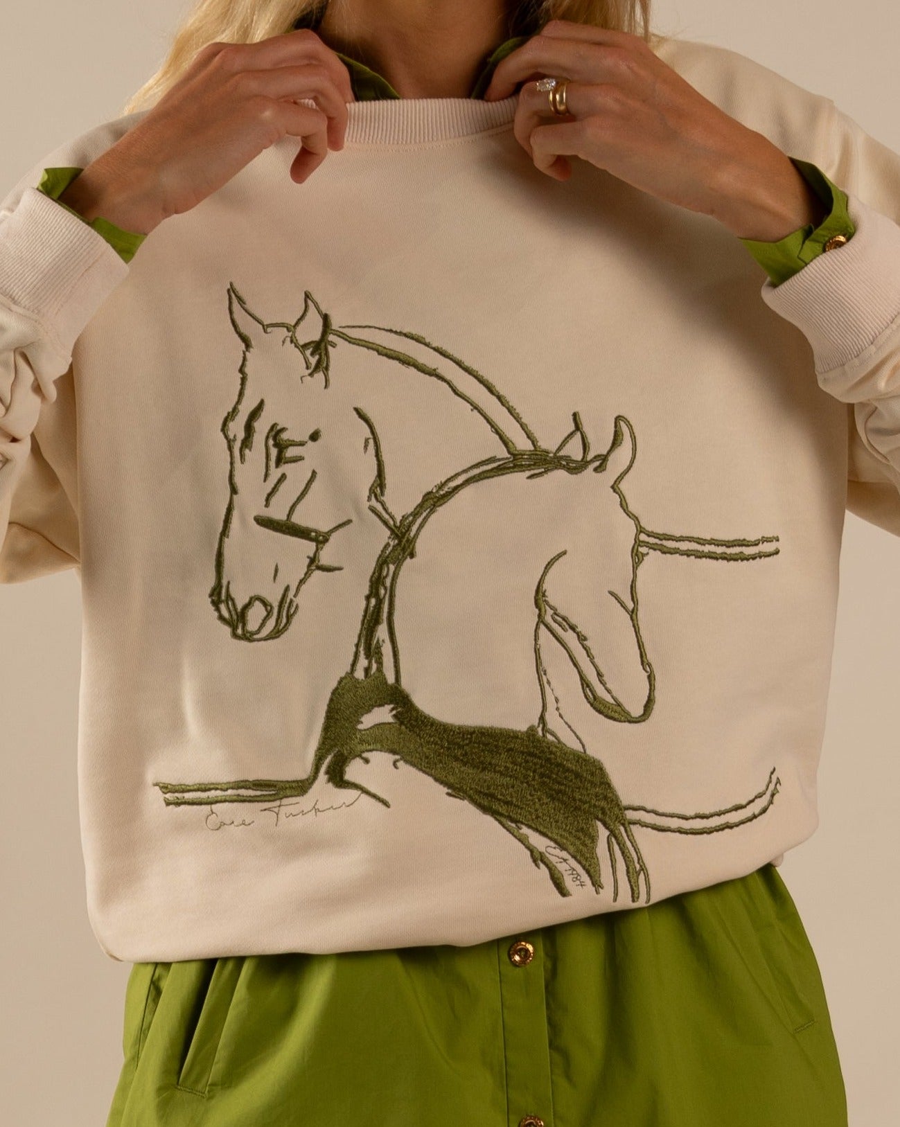 Classic Embroidered Sweatshirt Horses Embrace - Ivory