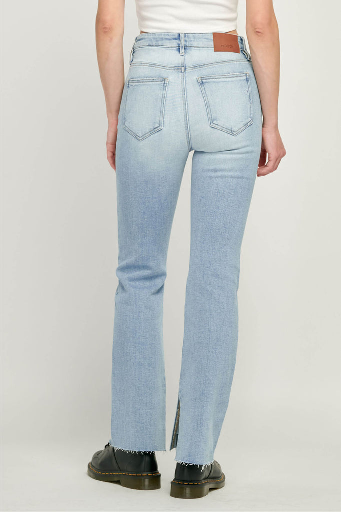 RYAN LIGHT WASH CLEAN SIDE SLIT BOOTCUT