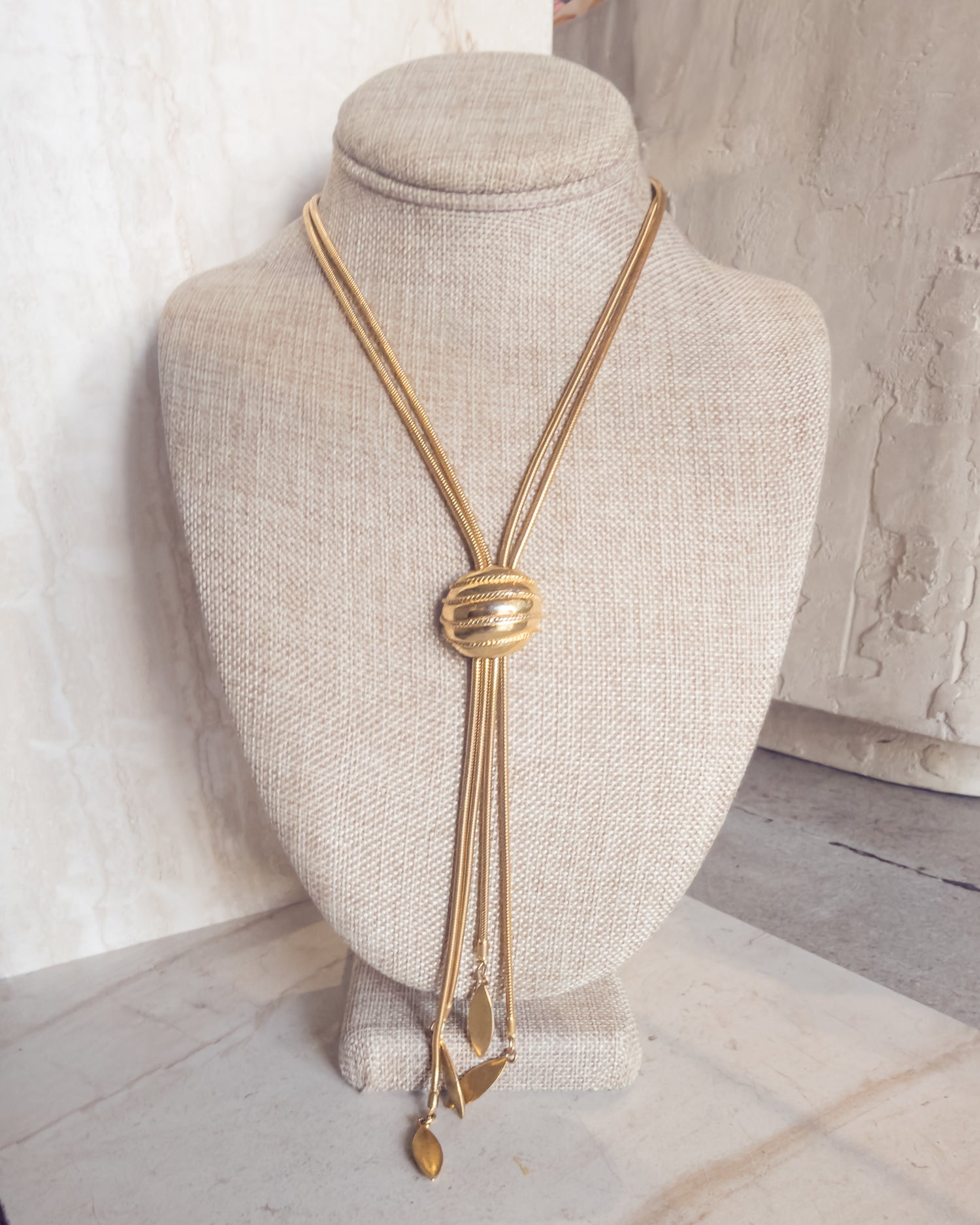 Vintage gold-TONE lariat Tassel necklace