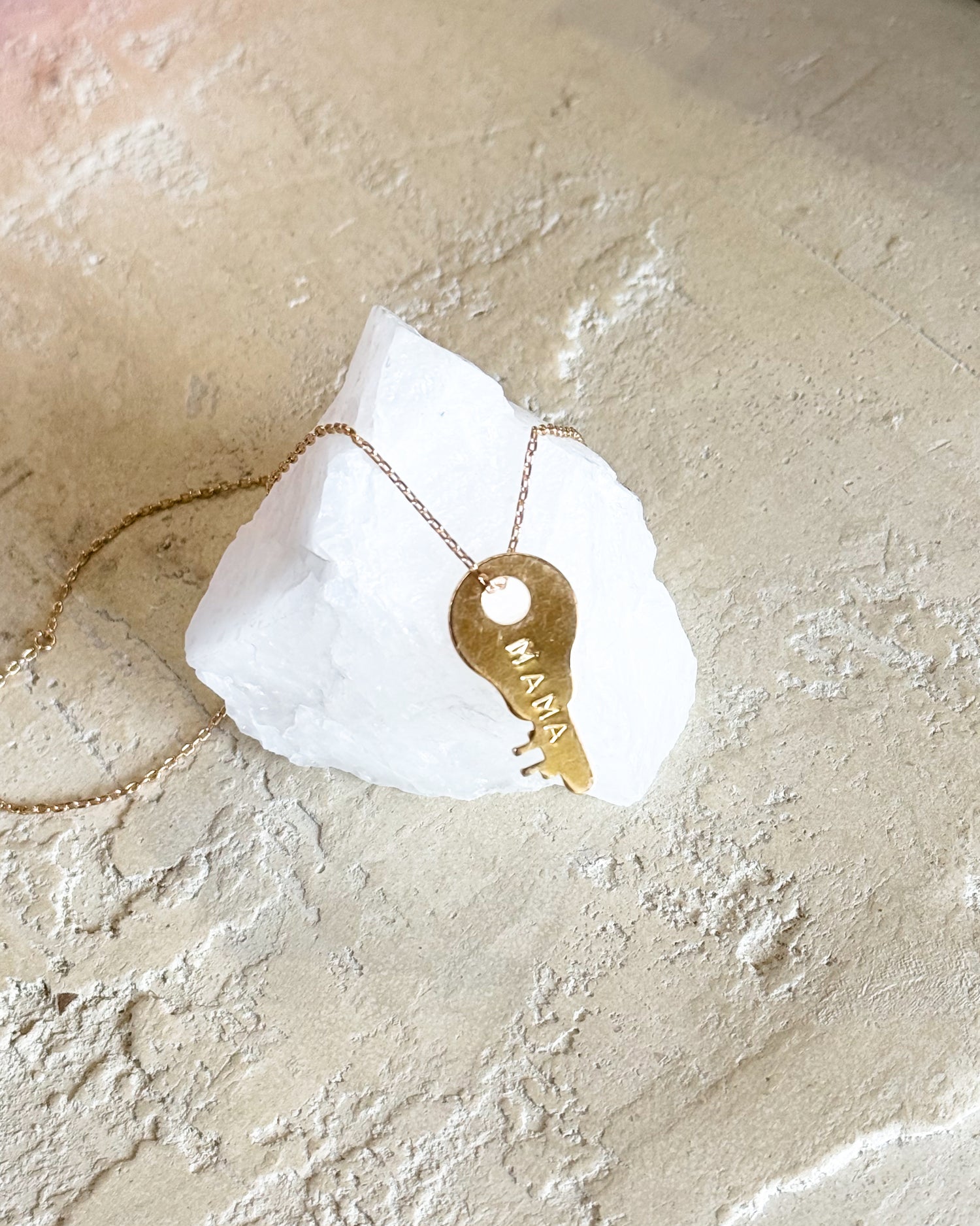 Symbol Dainty Key Necklace - Mama