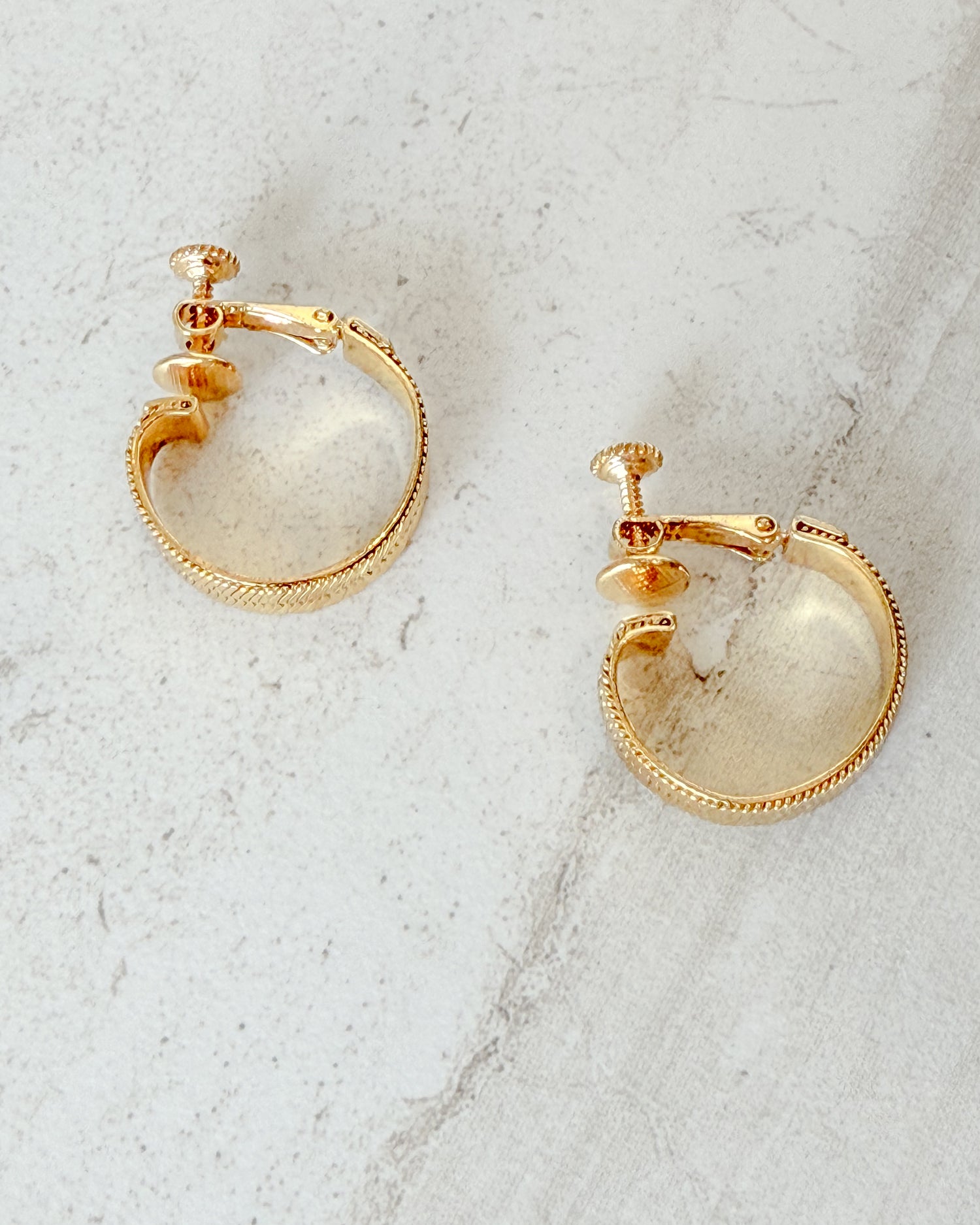 Vintage Wave Rib Hoops