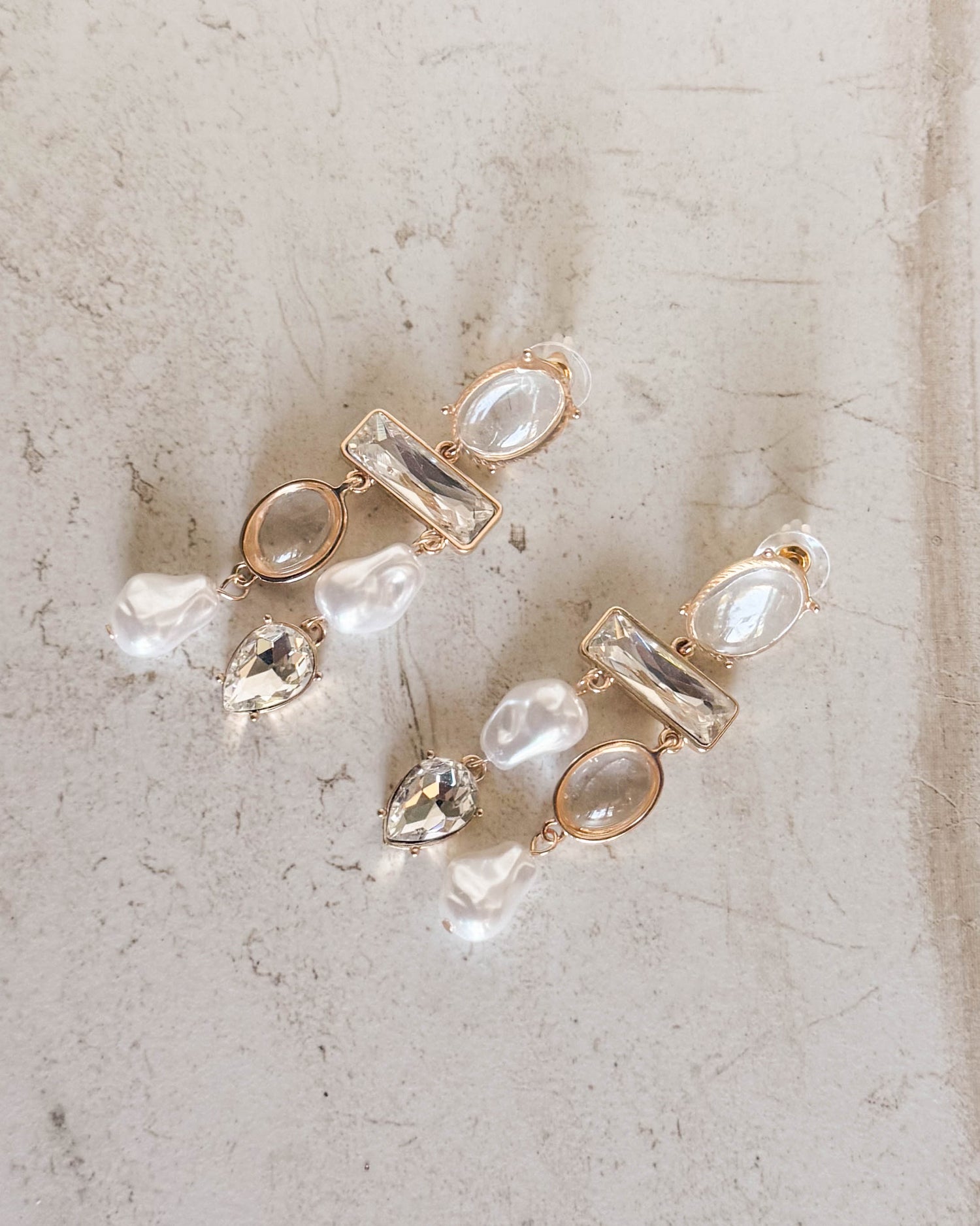 RHINESTONE PEARL HANGING EARRINGS
