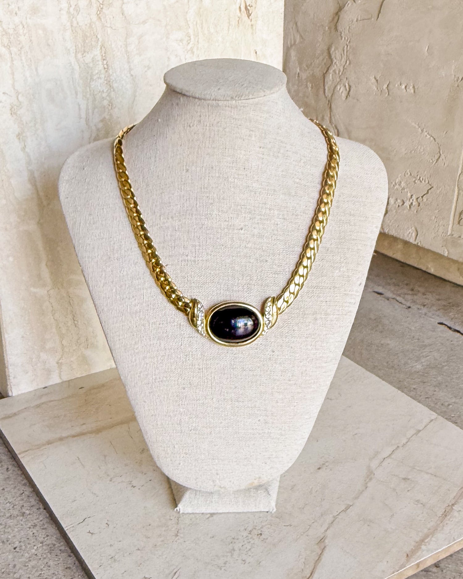 Vintage Signed Double Link Black Cabochon Gold Tone Necklace