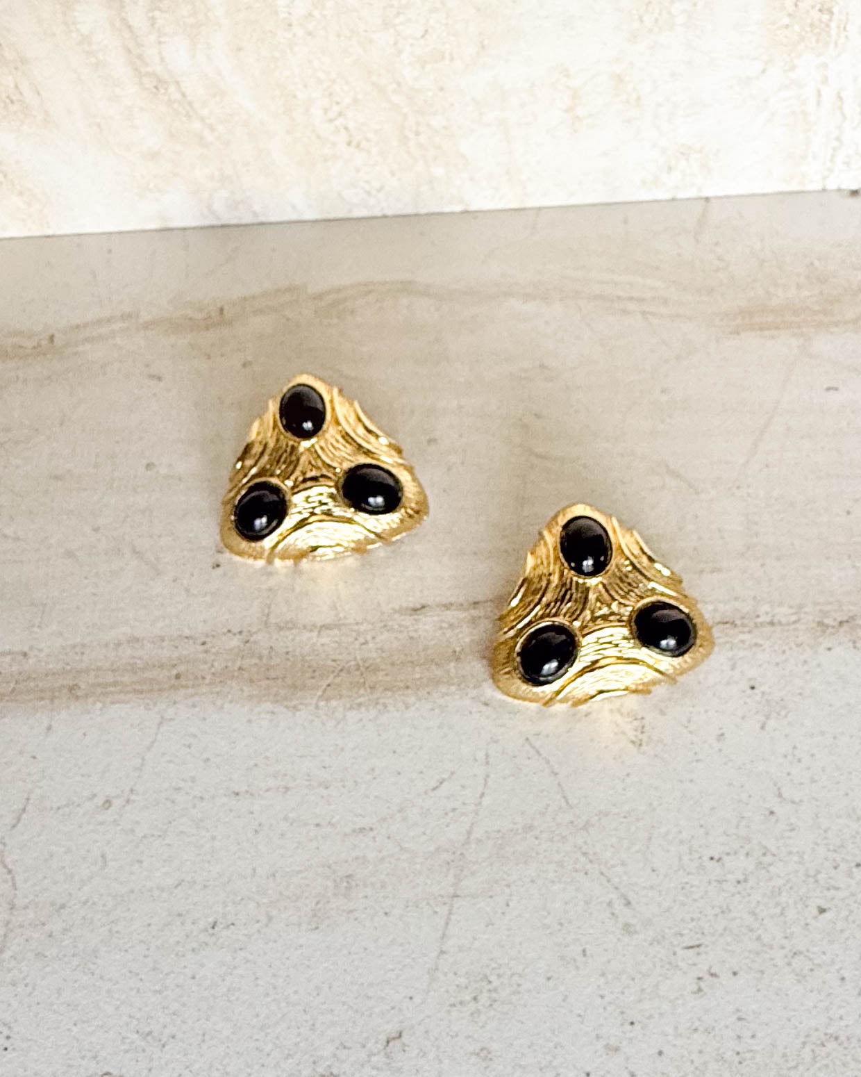 Vintage Gold Tone Onyx Clip-On Earrings