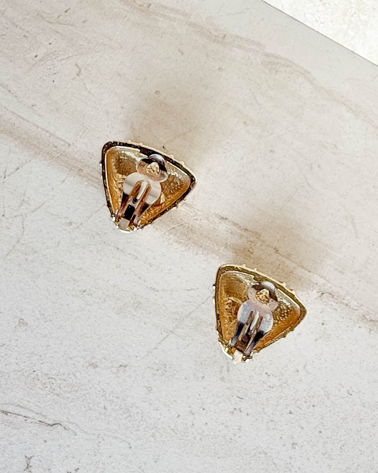 Vintage Gold Tone Onyx Clip-On Earrings