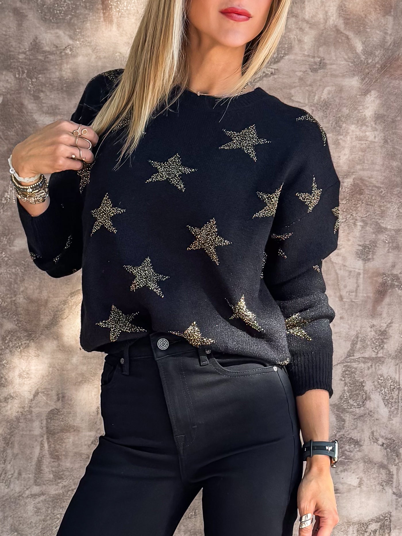 ROUND-NECK SWEATER WITH STAR PATTERN