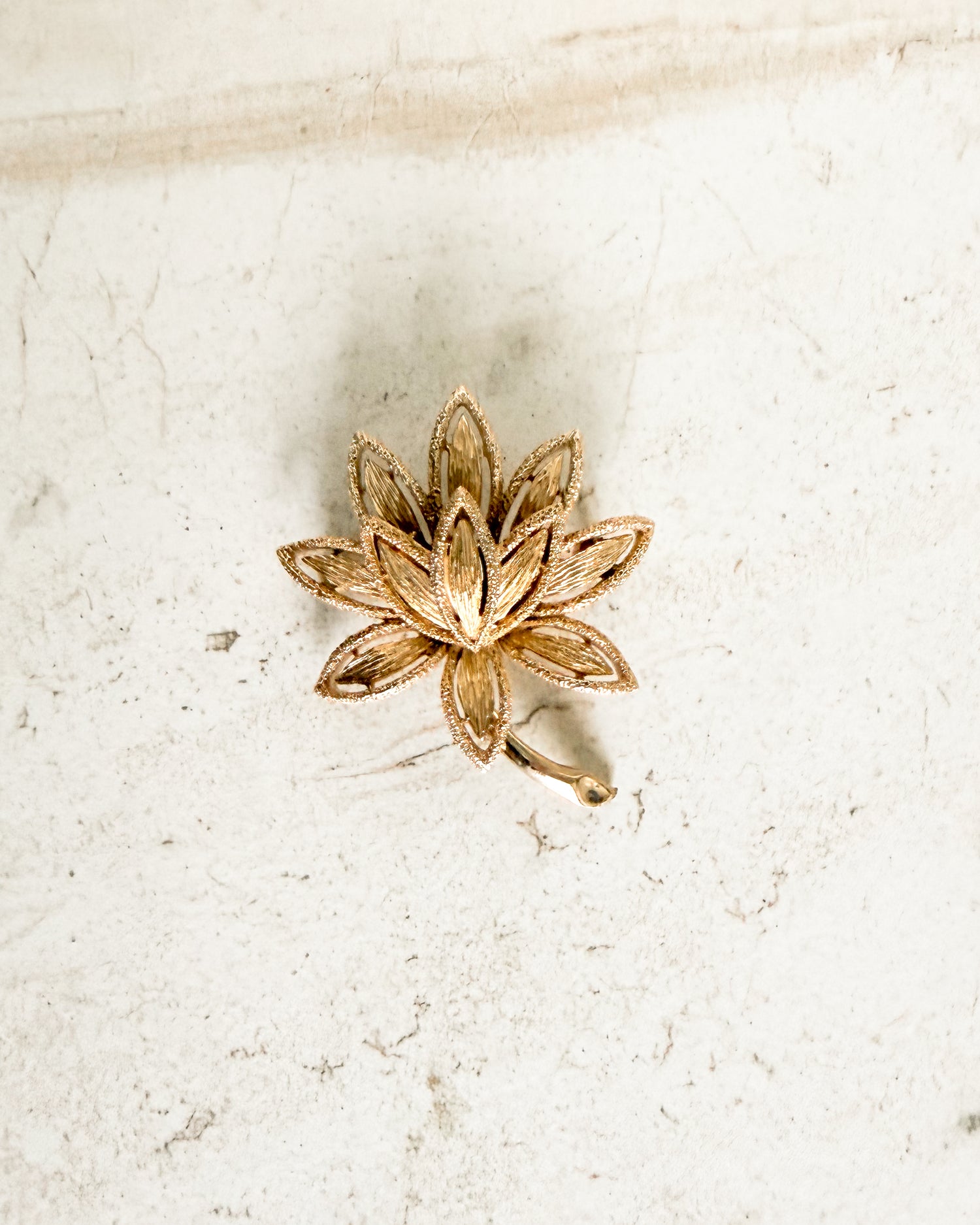 Vintage gold tone signed Lotus Flower floral brooch pin