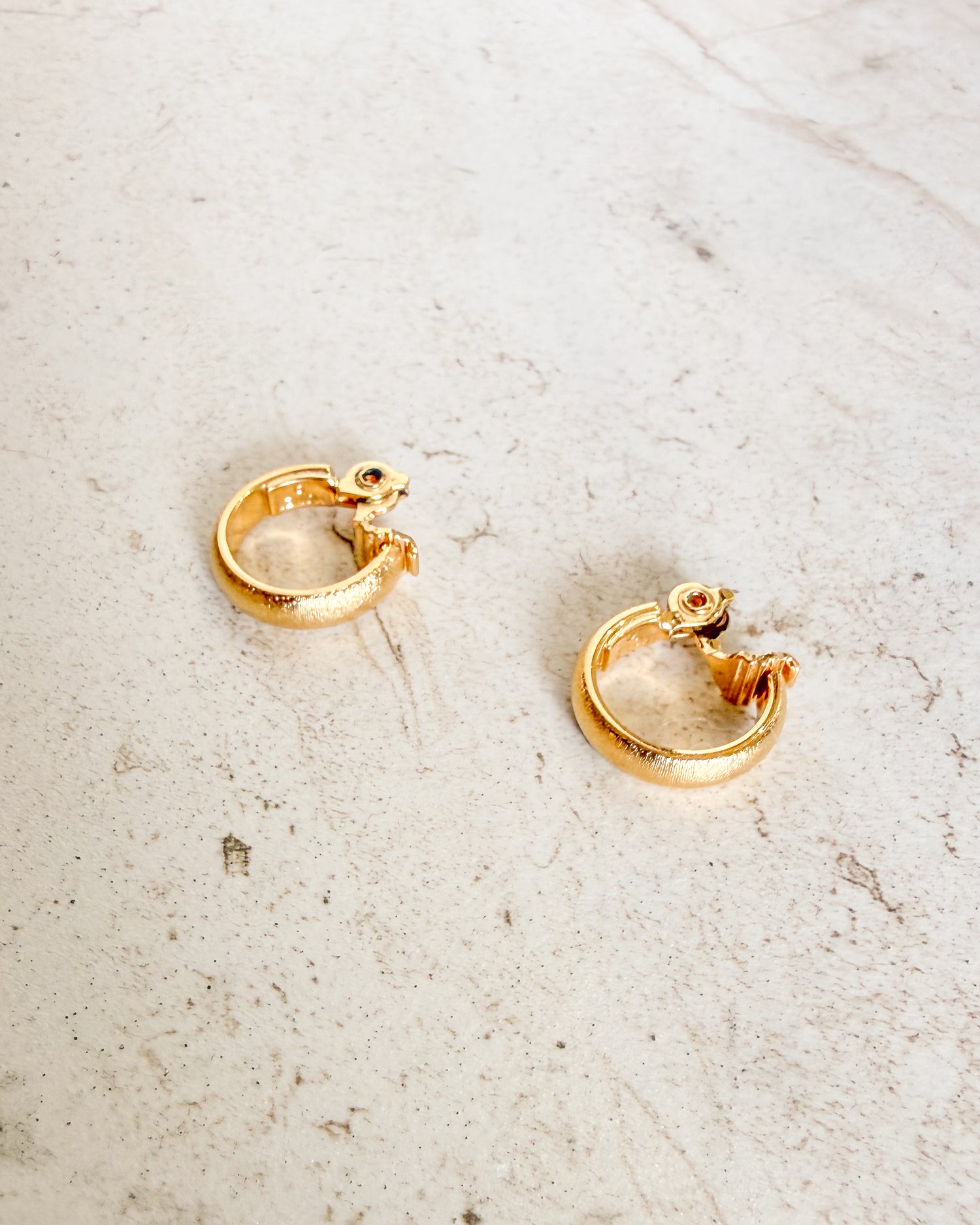 Vintage Gold tone Signed Loop Clip On Earring Set