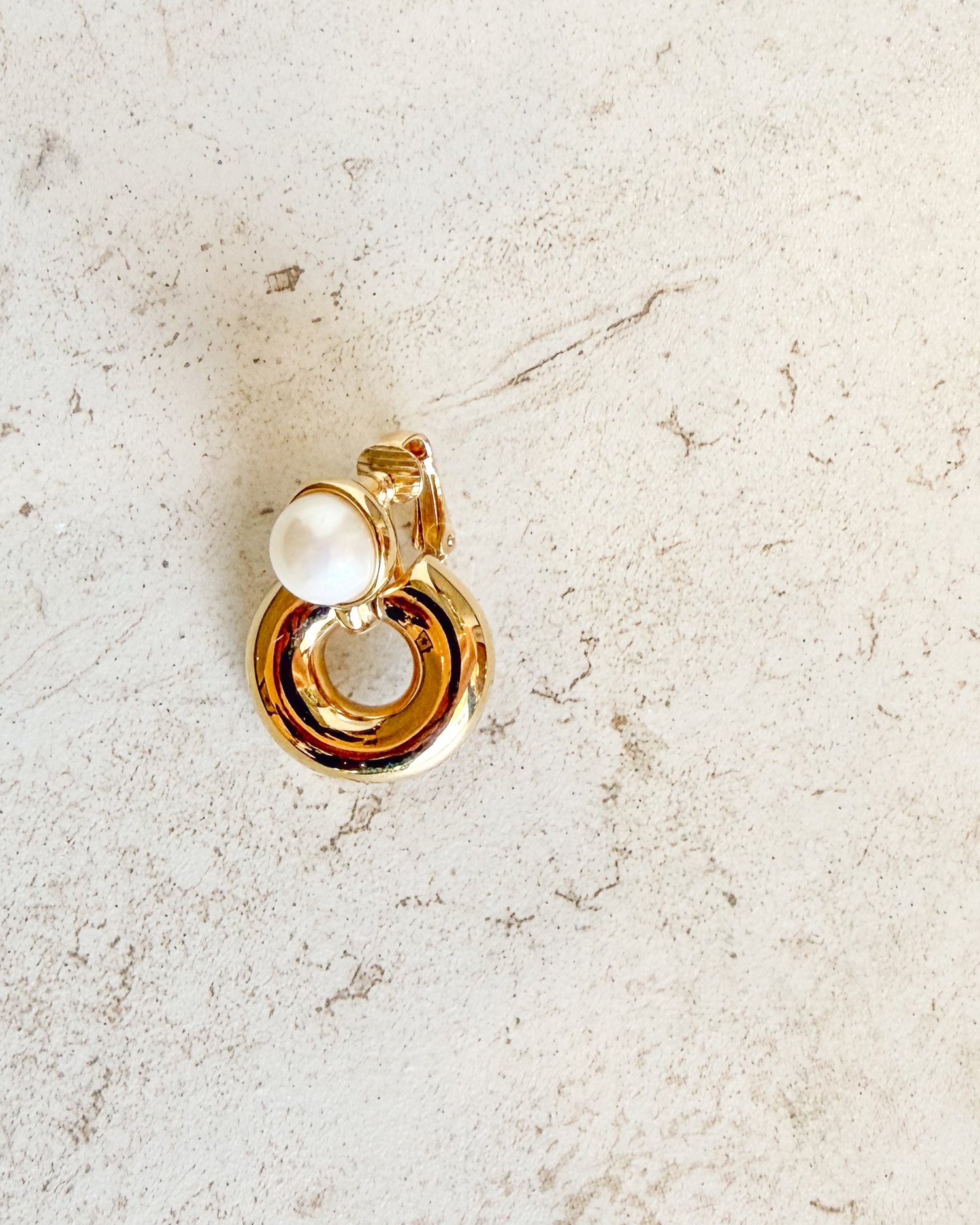 Vintage SIgned Gold Tone With Pearl Clip-On Earrings